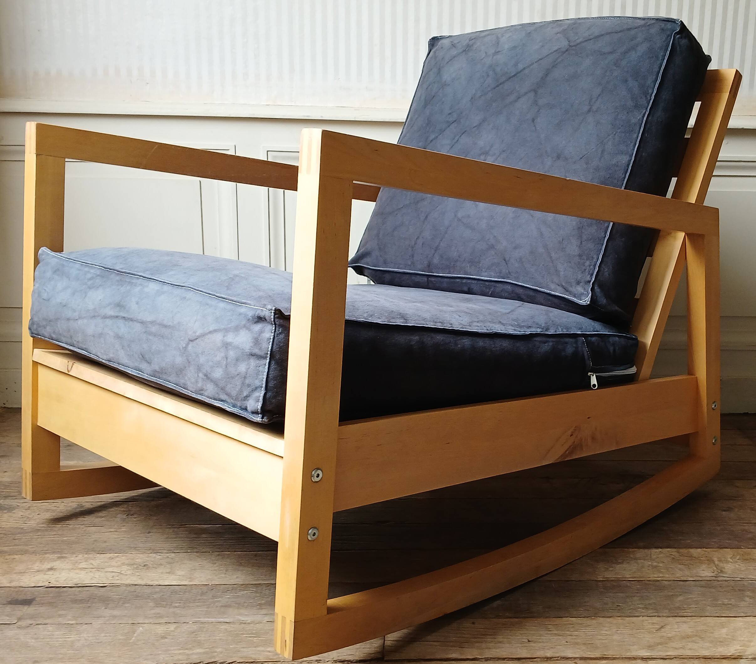 Nike Karlson & Jon Eliason pour Ikea, 2007. Fauteuil à bascule "Lillberg"