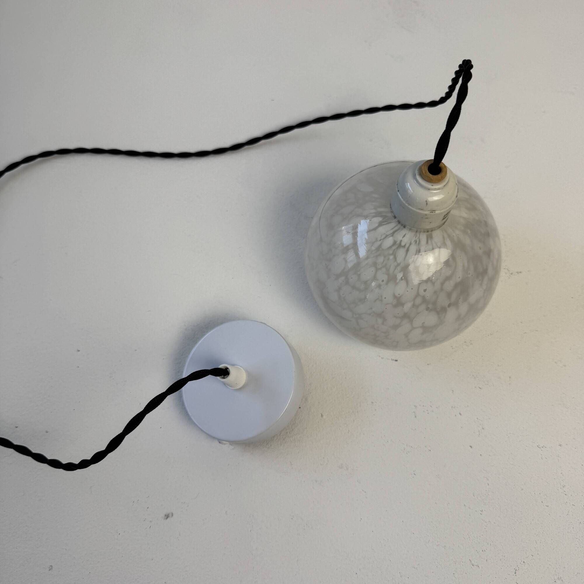 Lot 3 anciennes suspensions en verre de clichy vintage