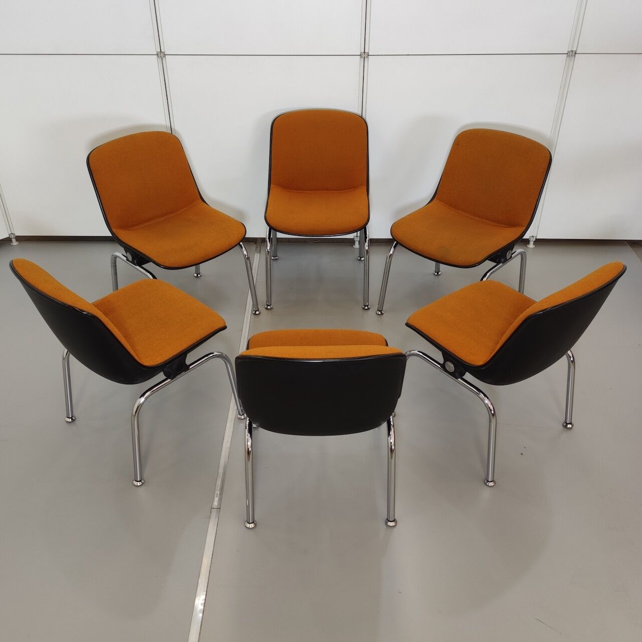 Ensemble de 6 chaises Comforto vintage