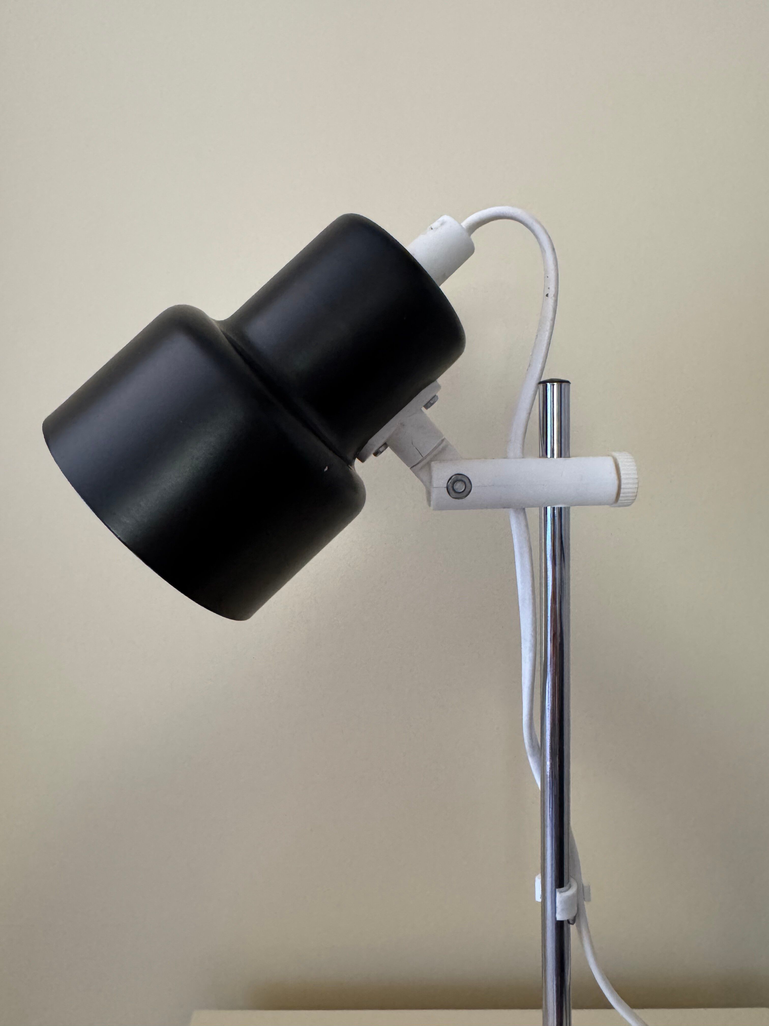 Vintage Mid Century Modern Metal Table Lamp