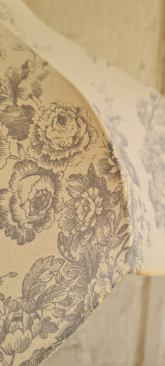 Vintage suspension in toile de jouy
