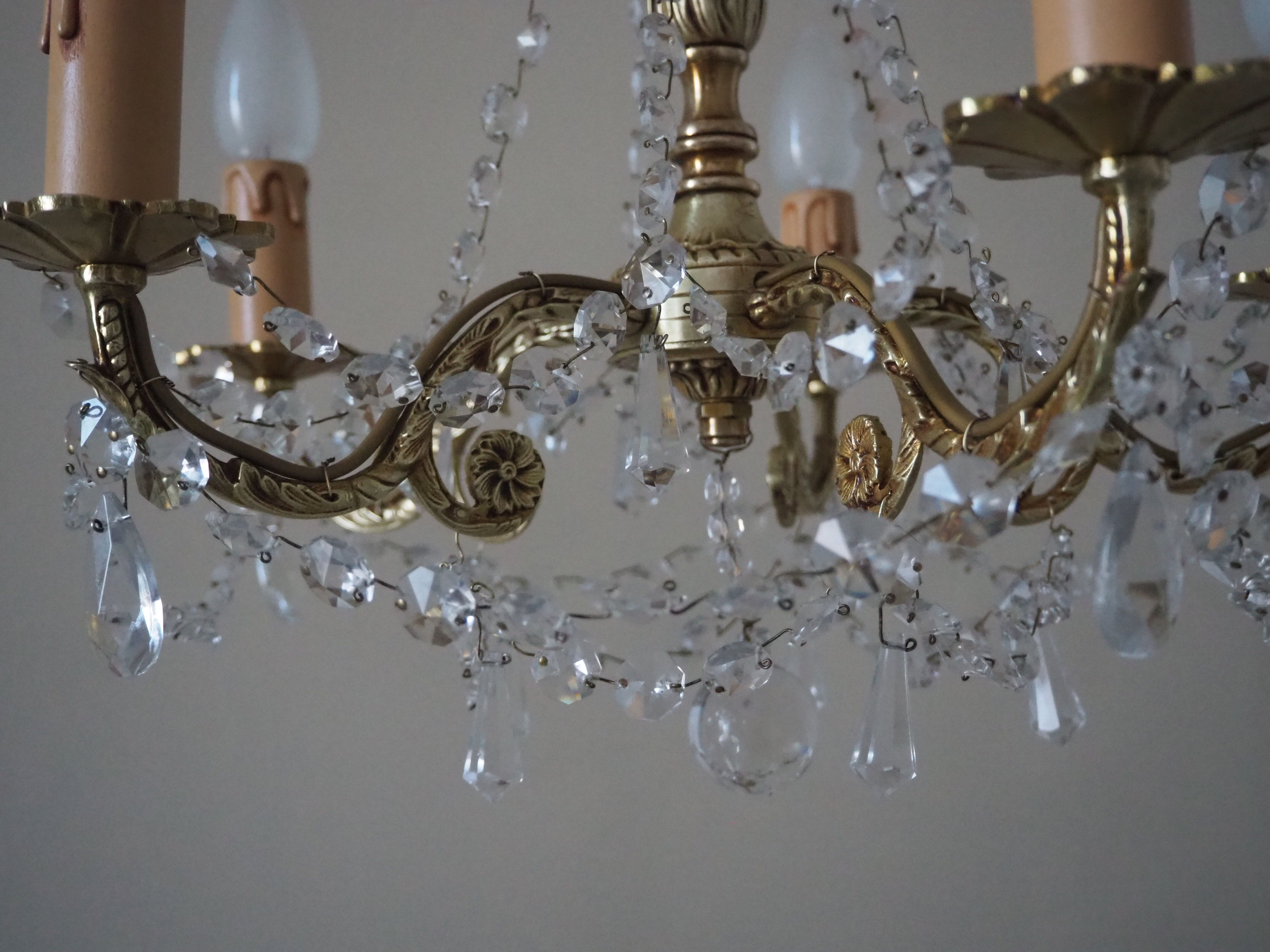 Bronze chandelier and crystal pendants – 5 lights