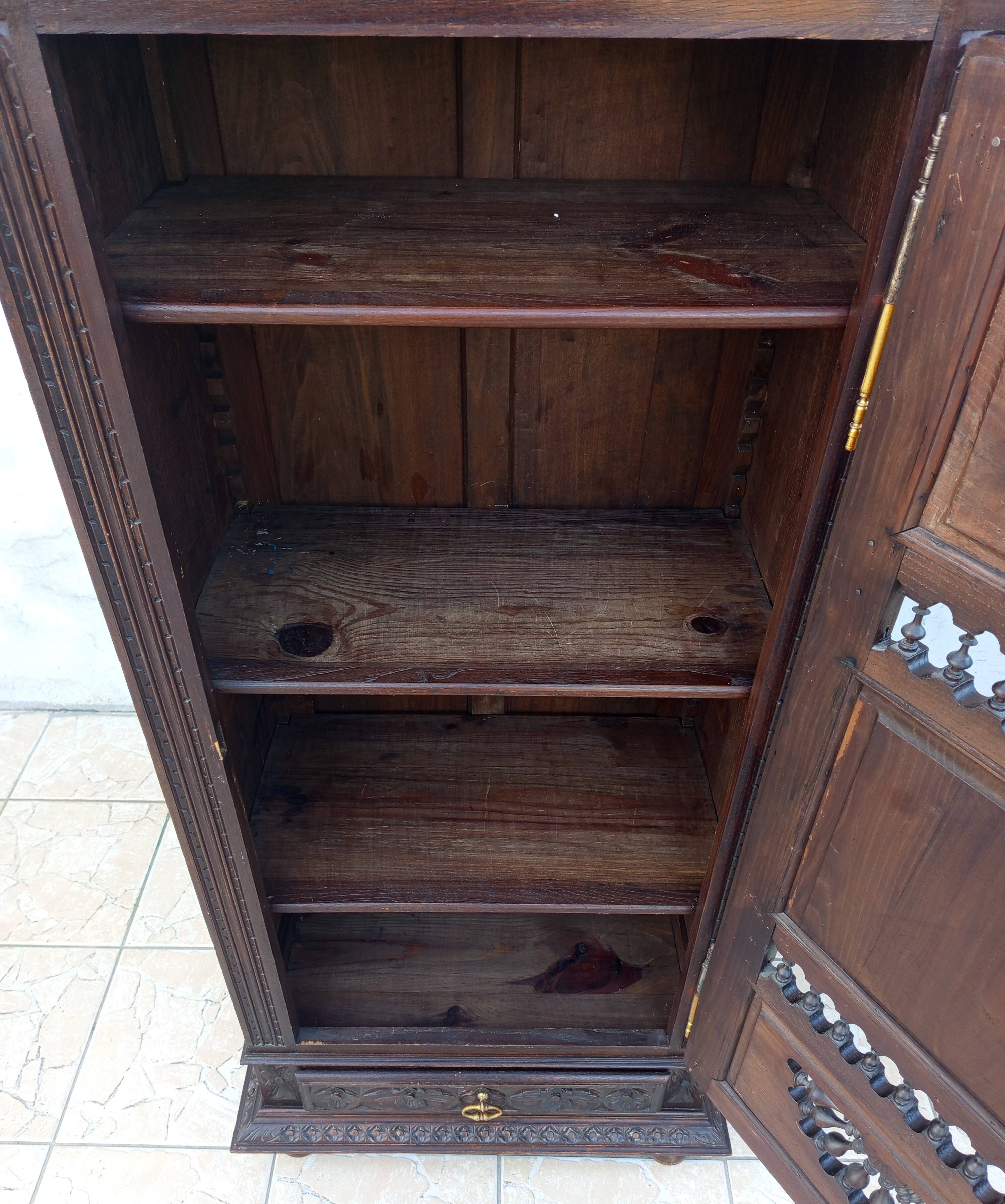 Bonnetière Breton style wardrobe in natural wood