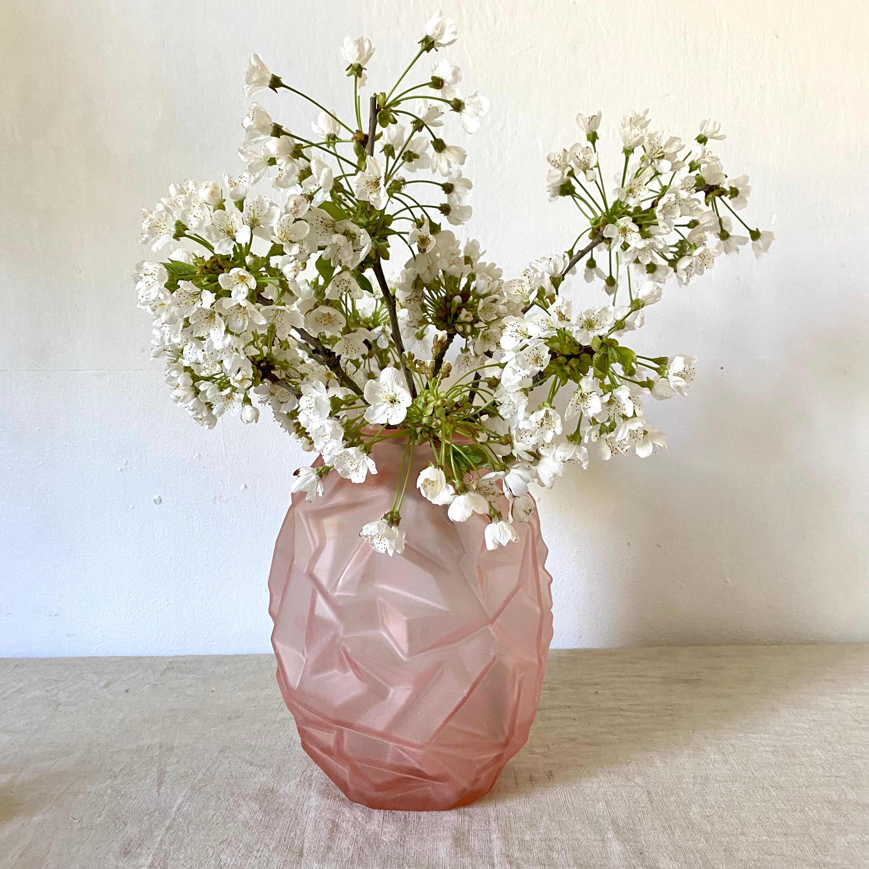 Art Deco vase in pink frosted glass