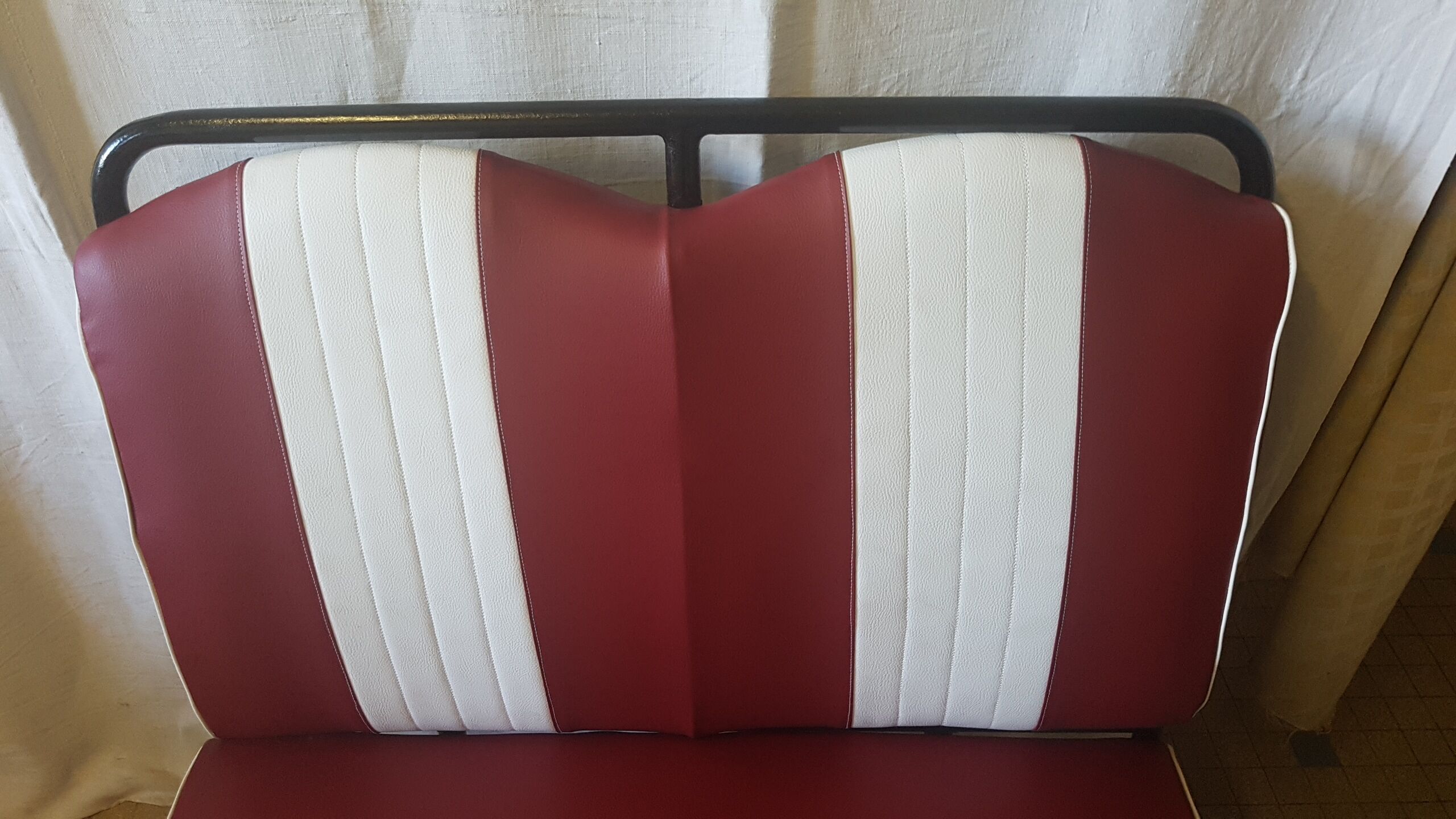 Banquette de bus années 30 relookée