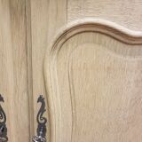 Ancienne commode 2 portes en chêne aérogommé, à peindre ou vernir.