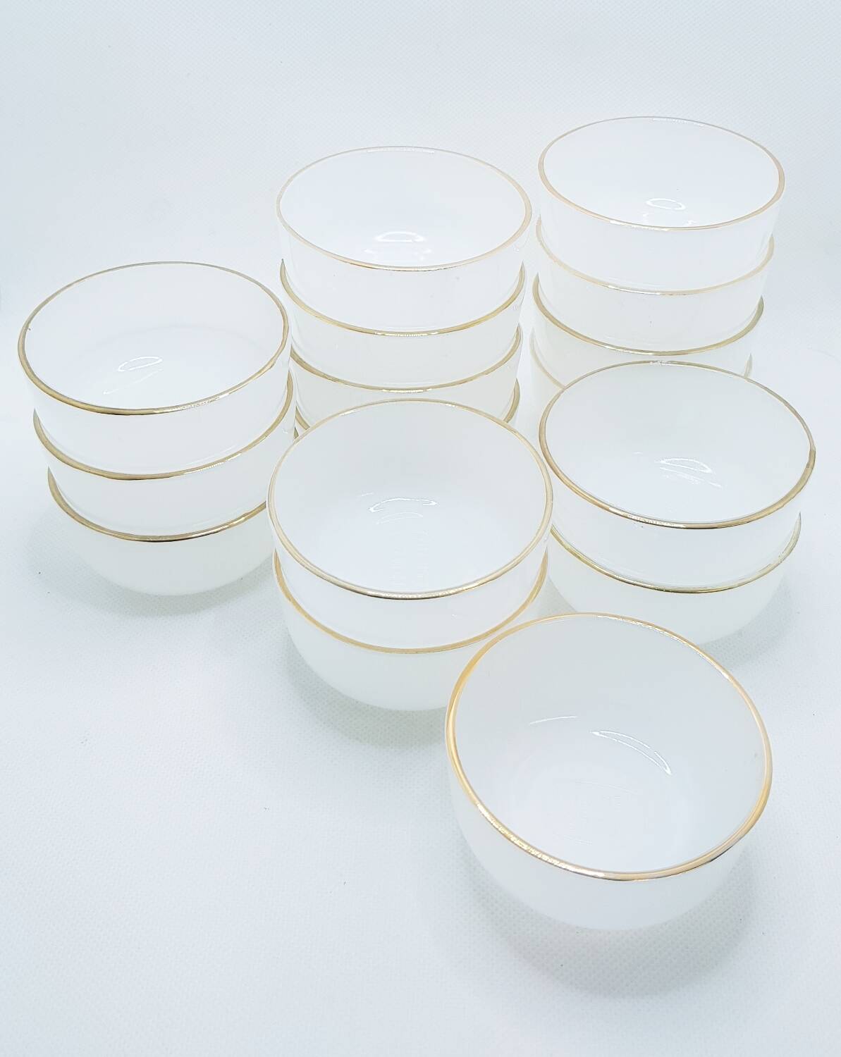 16 ramequins en verre à bordure dorée
