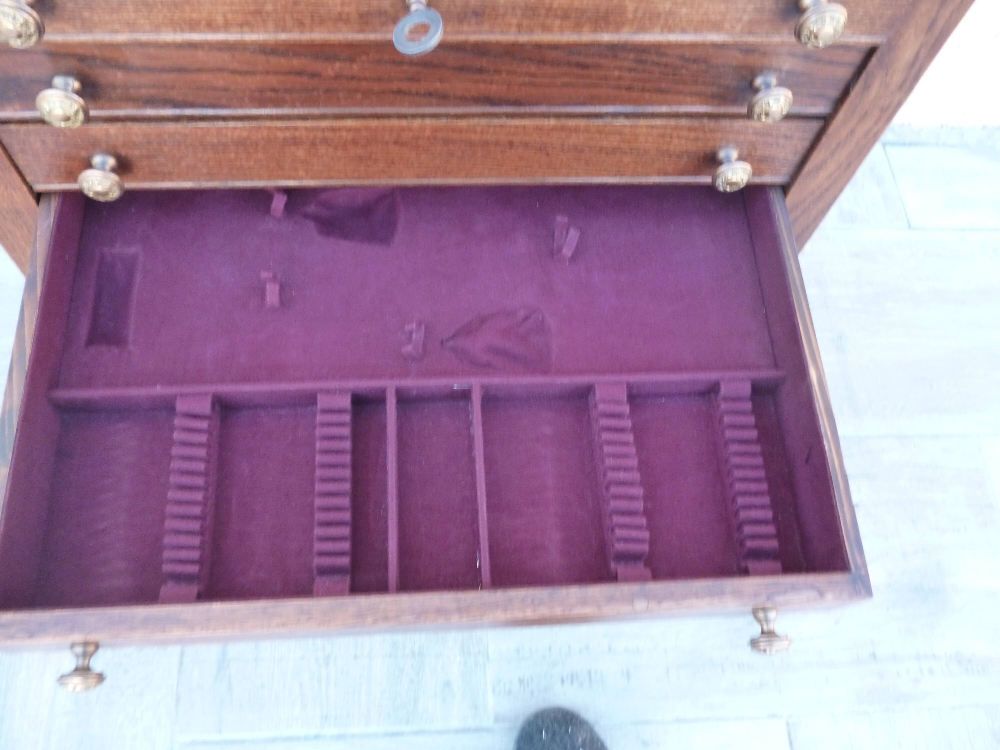 Silver dresser for Christofle cutlery set