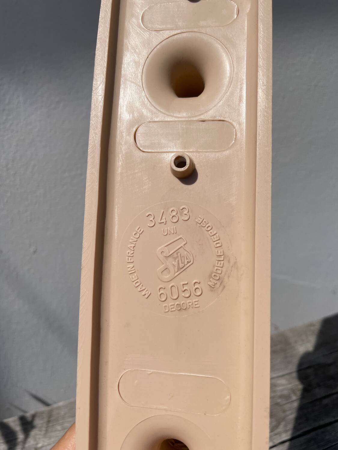 1950 Syla beige wall coat rack