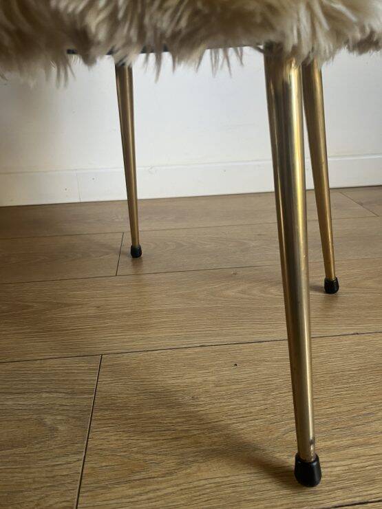 Pelfran chairperson in cream moumoute