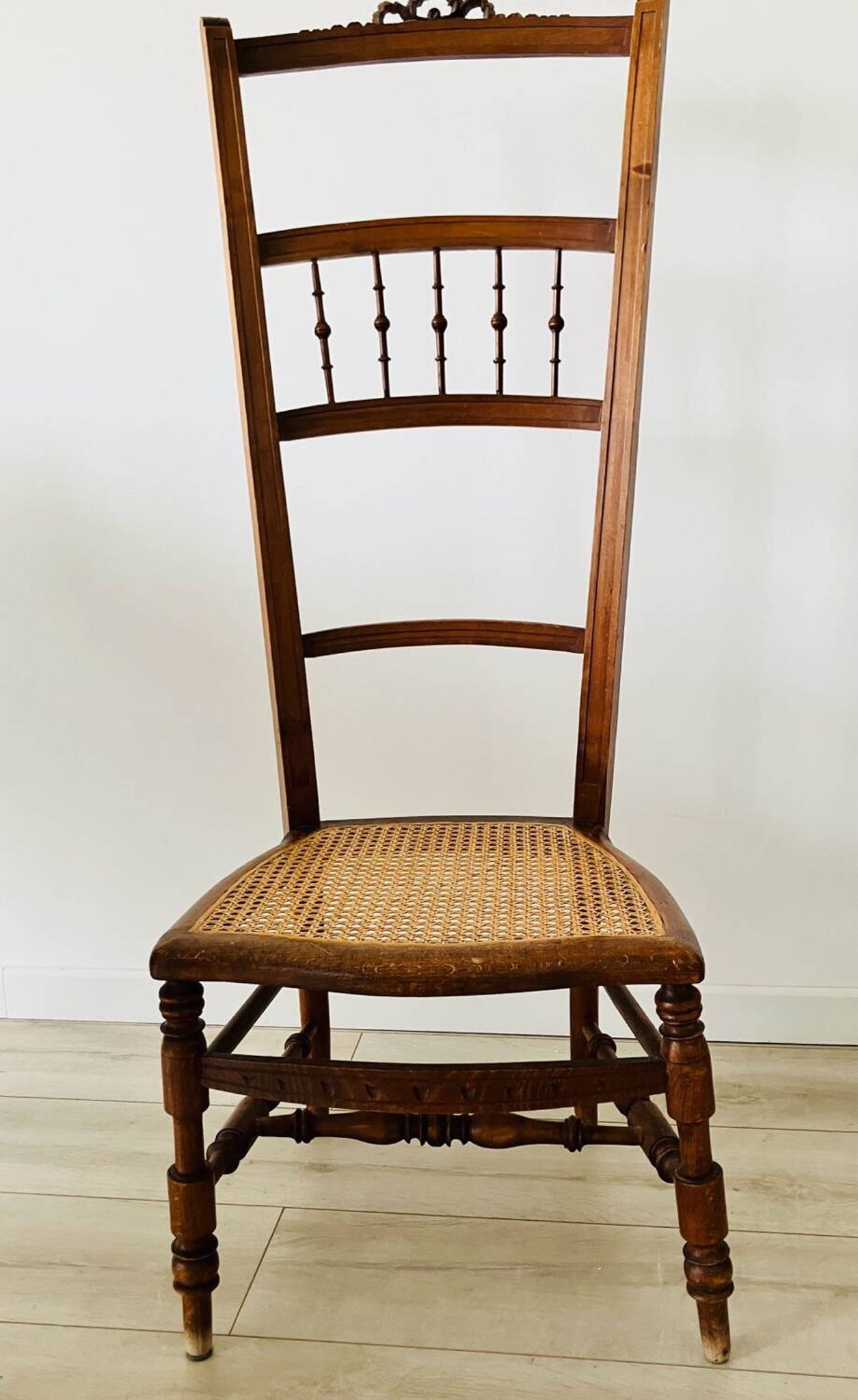 Chaise ancienne