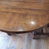 Table and 6 chairs in solid oak