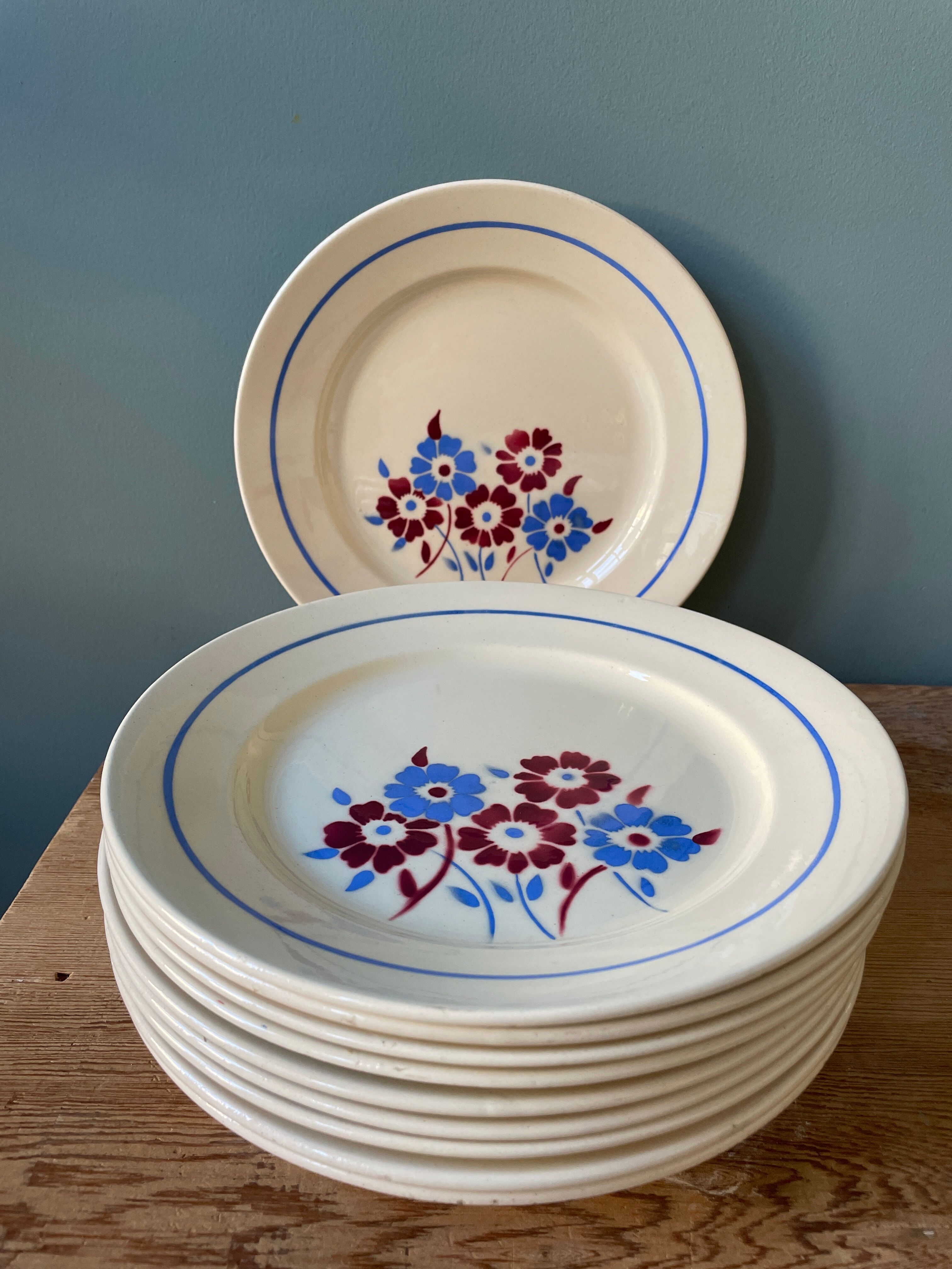 Set of 10 flat plates K&G Lunéville, model Sylvain