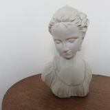 Bust "woman" in plaster