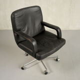 Leather armchair Mobilier International, 1970