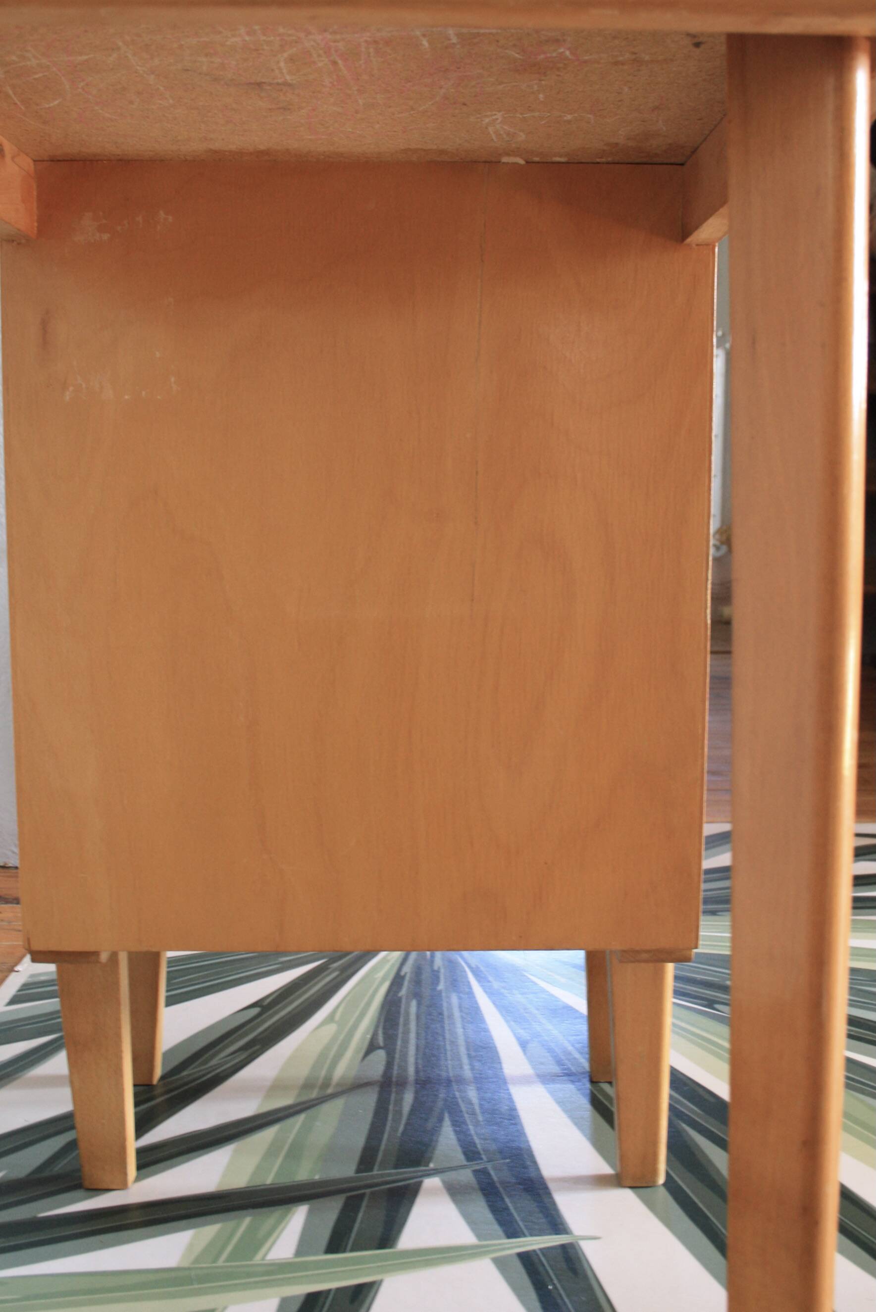Bureau en bois pieds compas