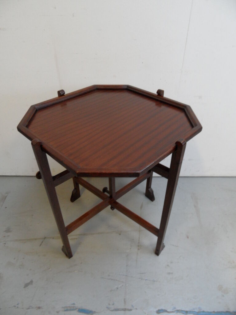 Table d’appoint pliable vintage en acajou