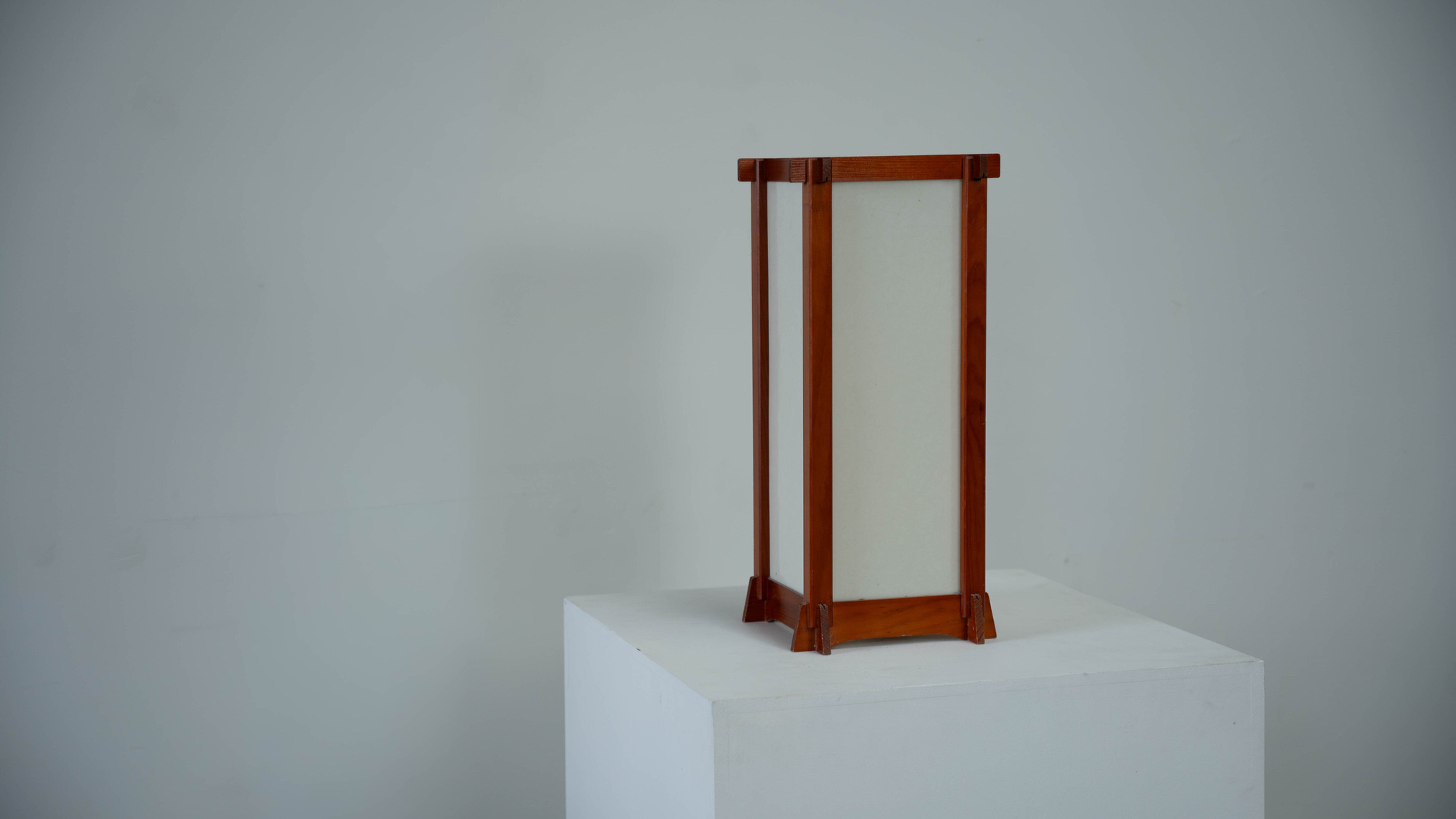 French sculptural table lamp