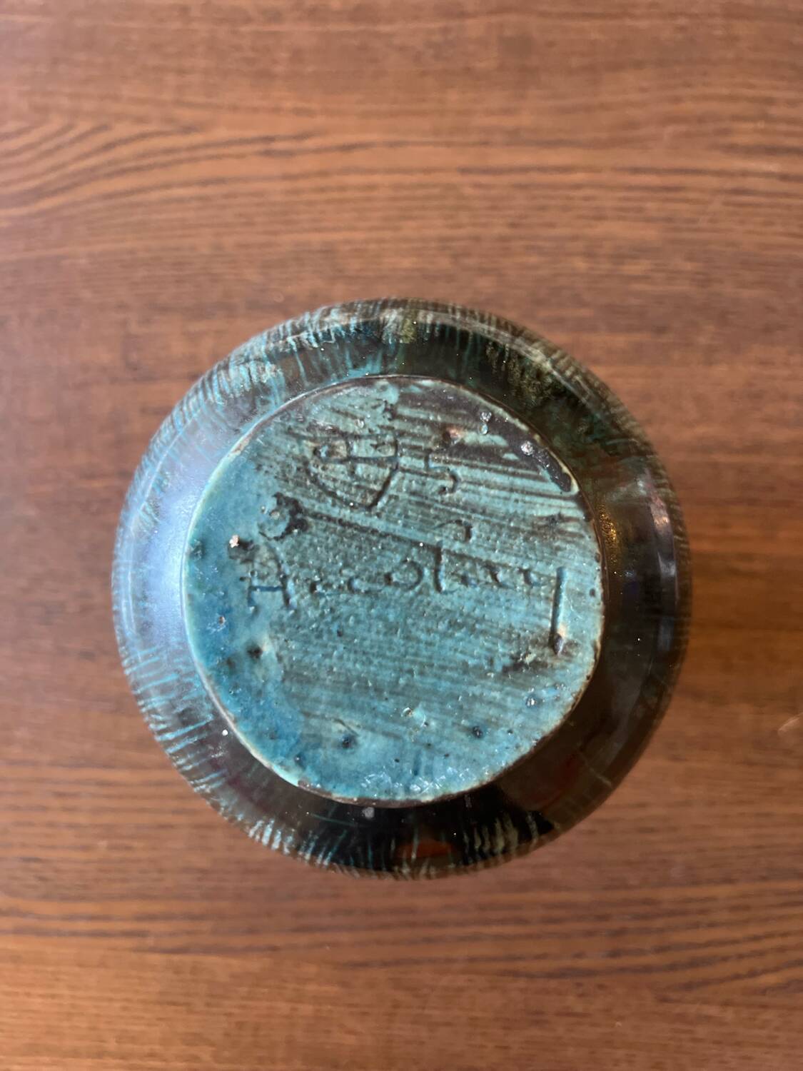 Accolay ceramic vase