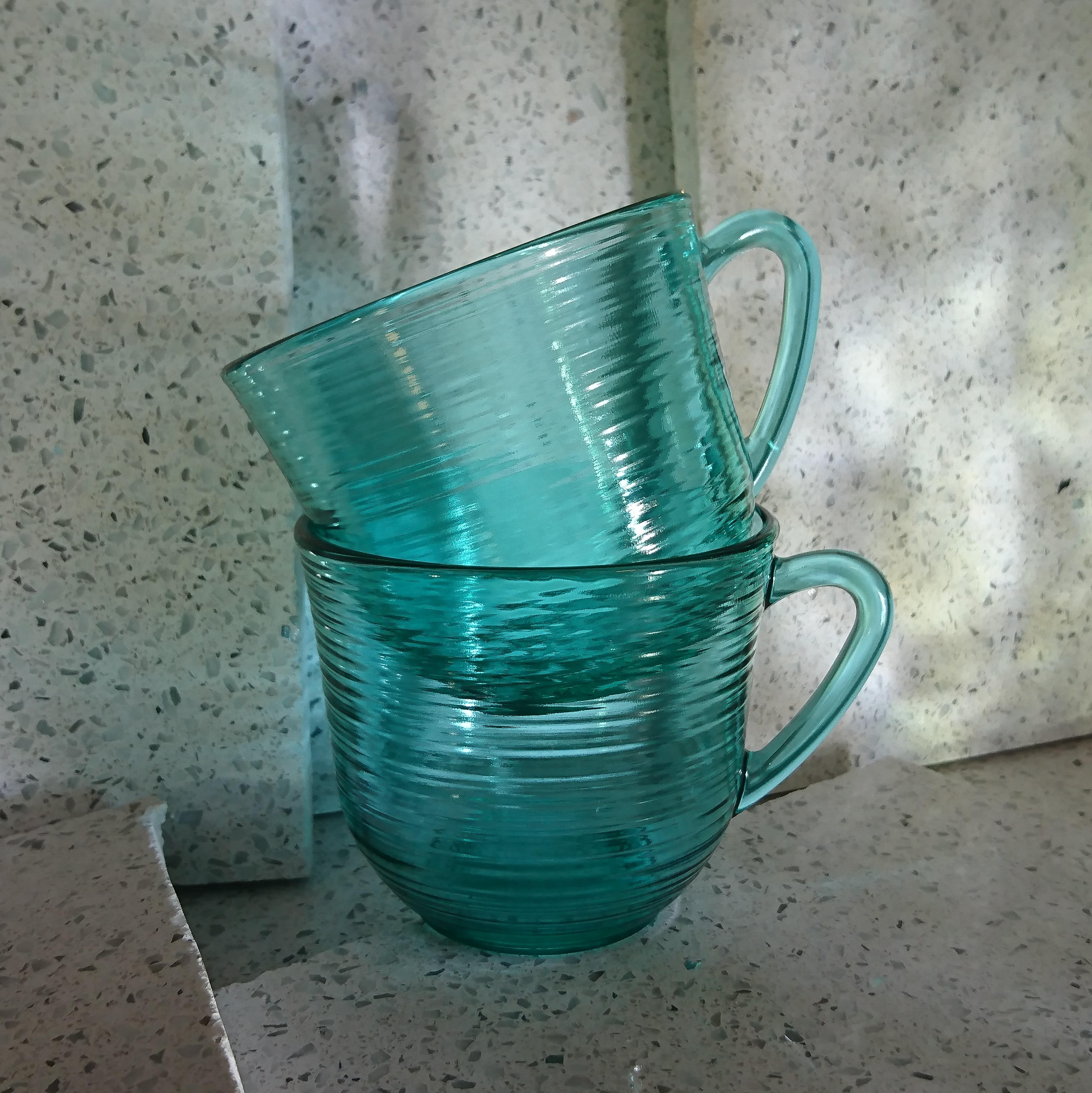 Set of 2 coffee cups in green glass of water Arcoroc, made in France