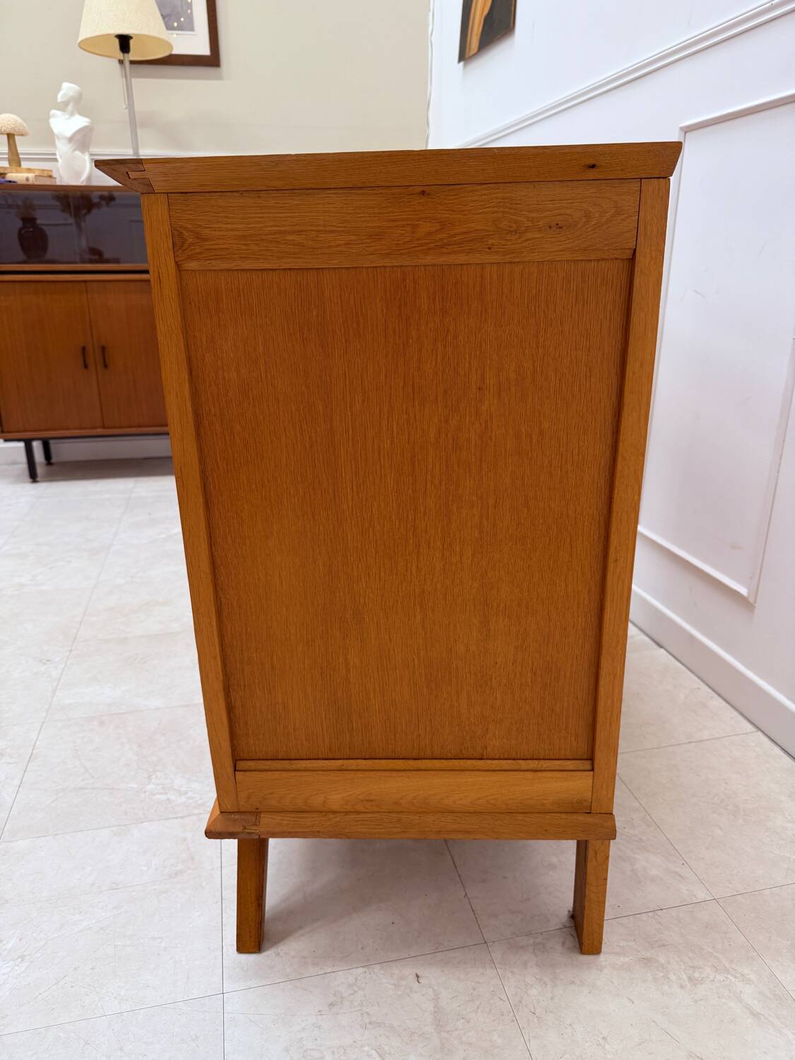 Vintage chest of drawers with tapered legs