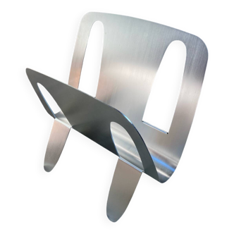 Aluminum magazine rack