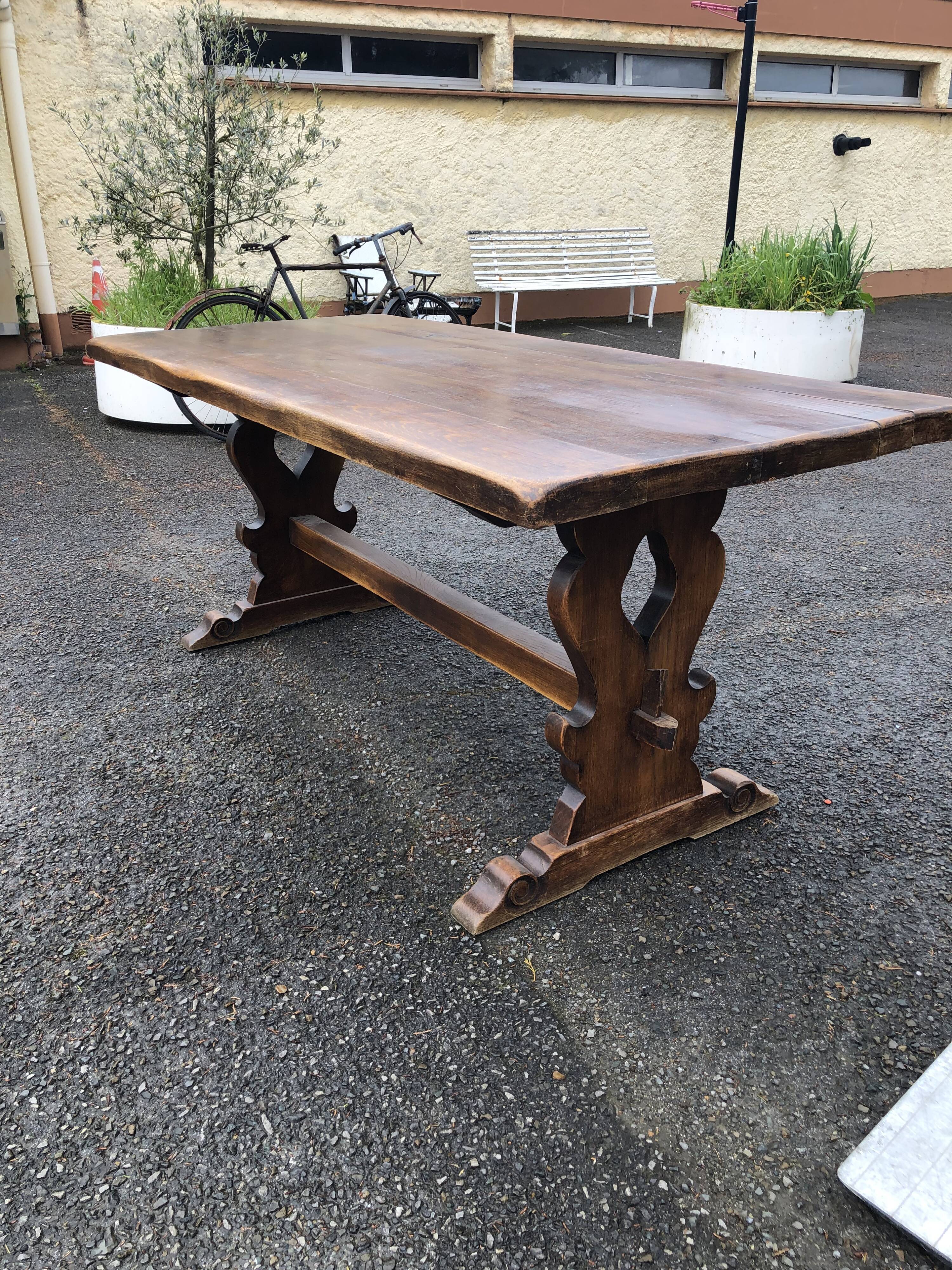 Farmhouse table