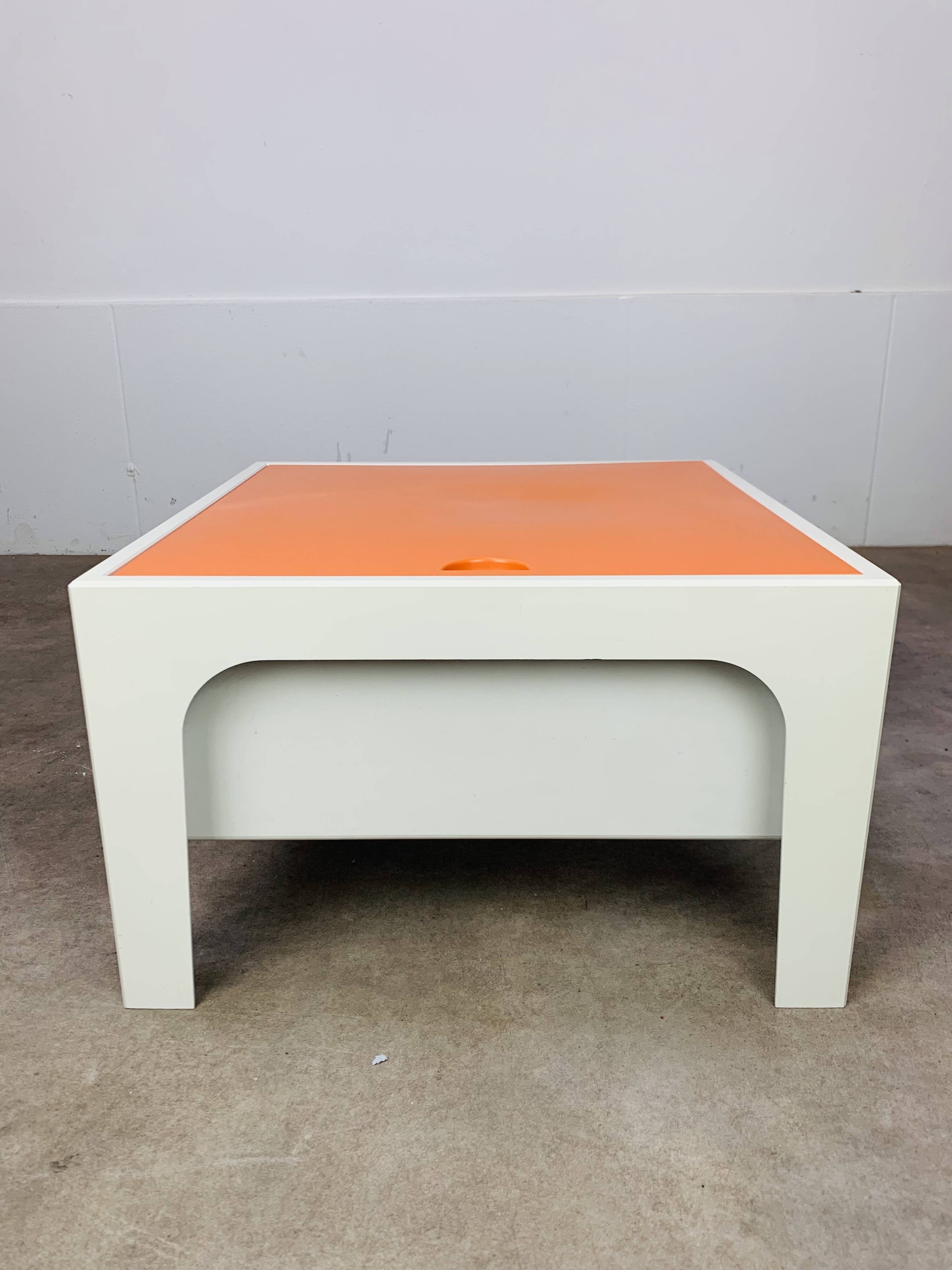 Space Age coffee table, Flair for Prisunic, 1970s