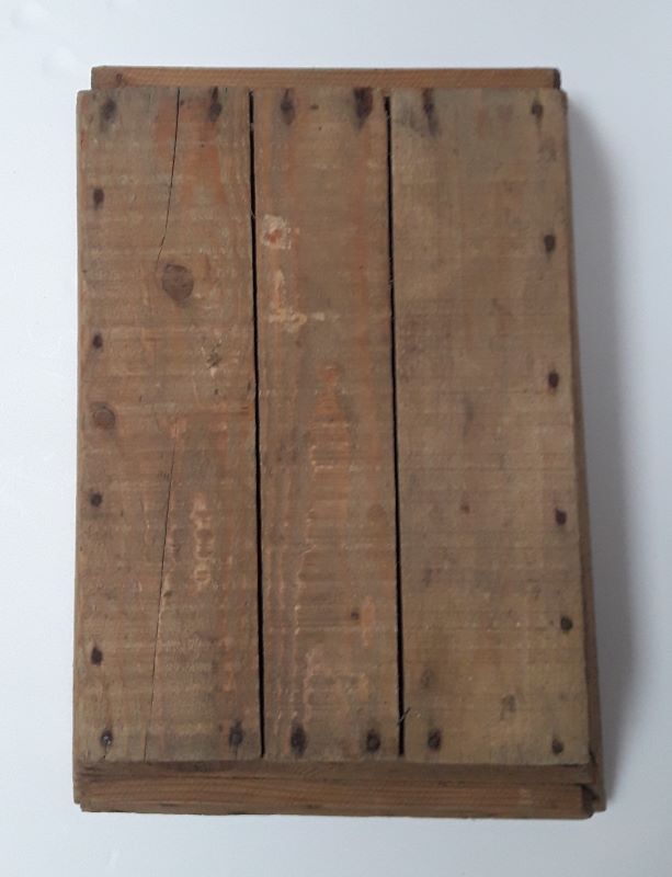 Wooden box trapezoidal