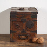 Antique Japanese chest with drawers and ironwork – portable tansu – Meiji–Taishō period (c. 1880–1920)