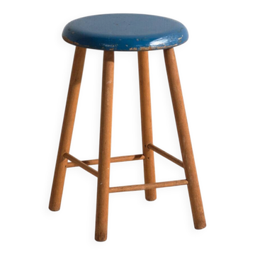 Tabouret ancien en bois à assise ronde – Europe centrale, vers 1950
