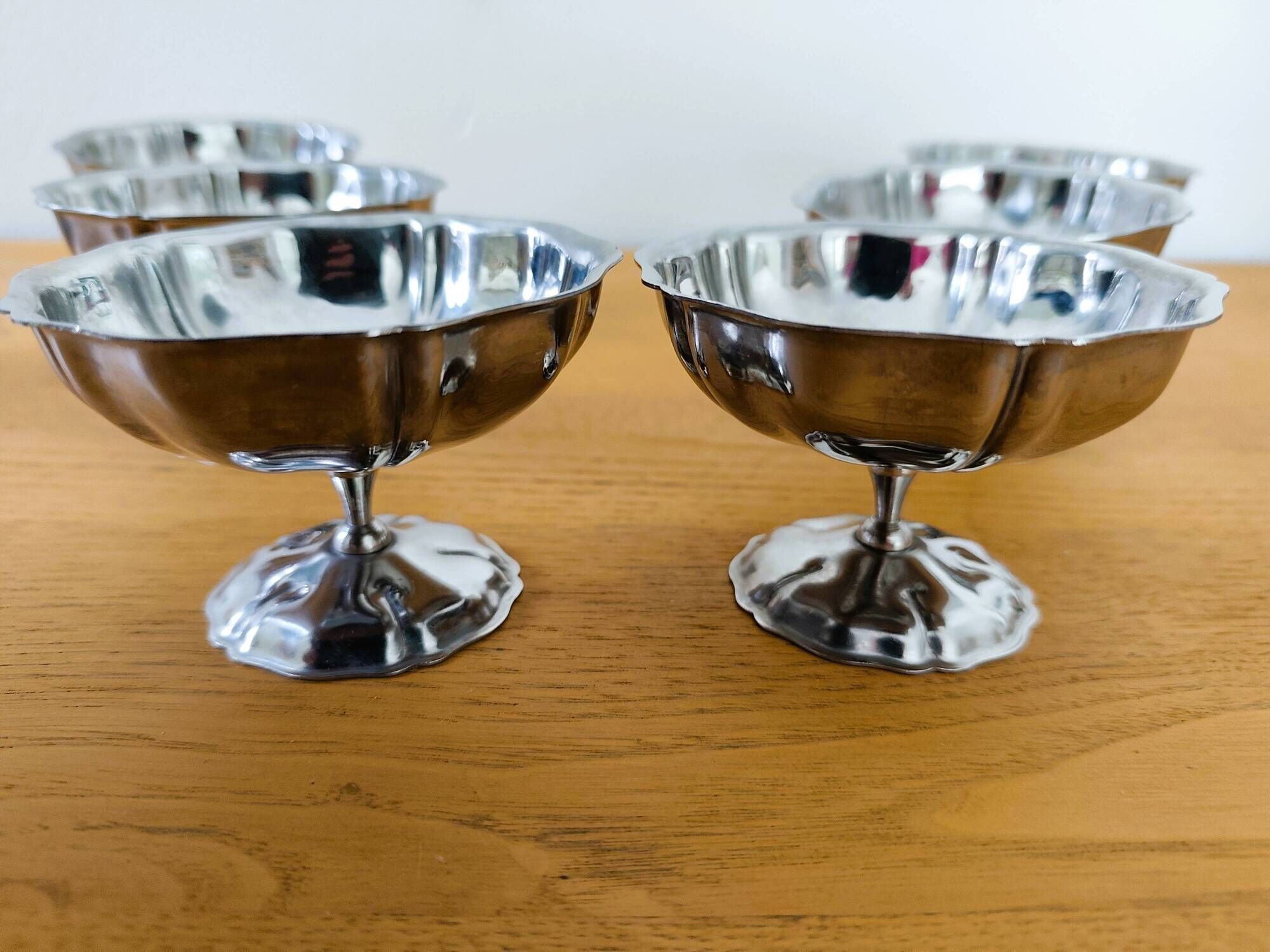 Vintage stainless steel ice cream bowls in a set of 6.