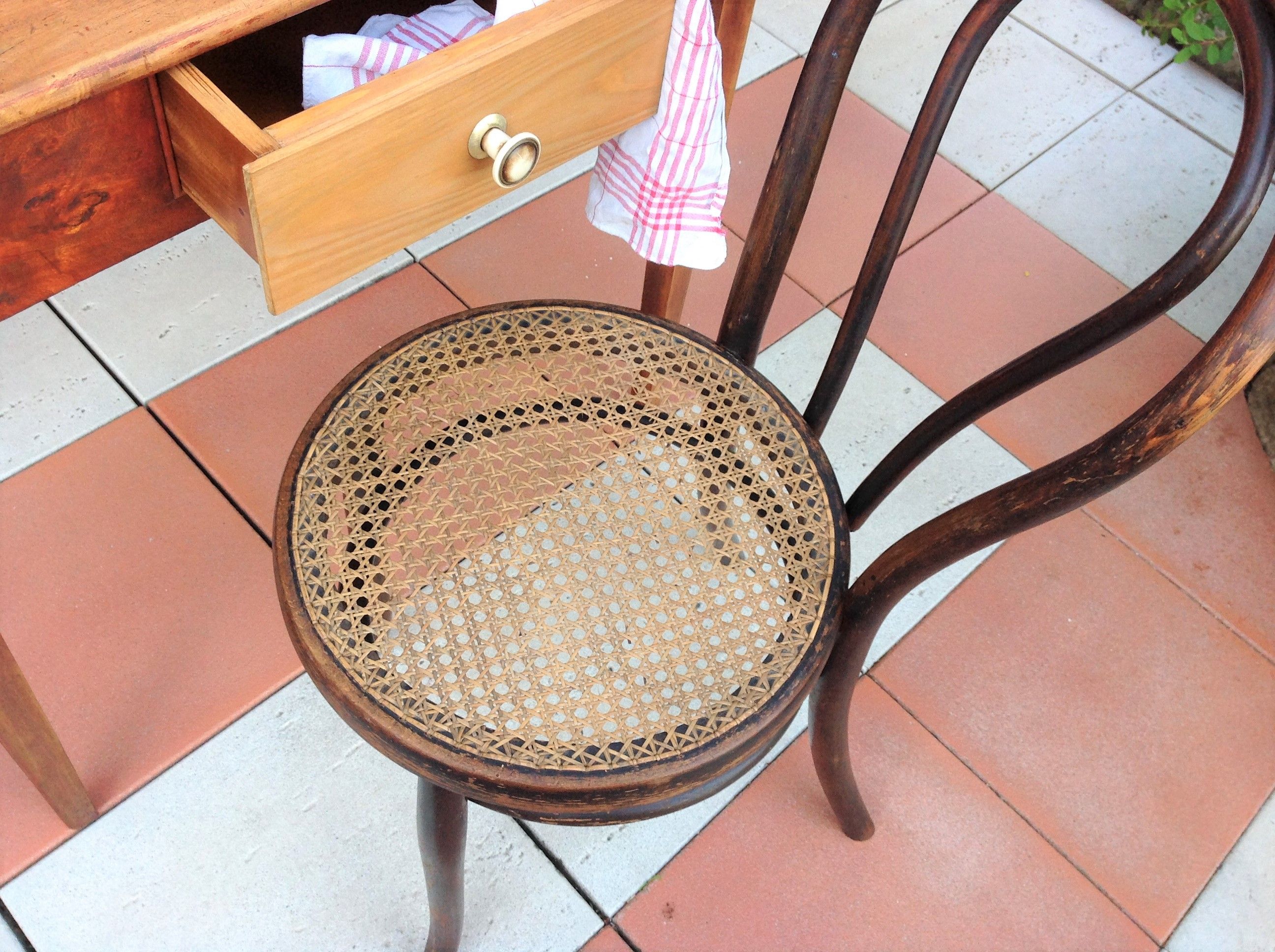 Bistro chair in curved wood and cannage / vintage years 30-40