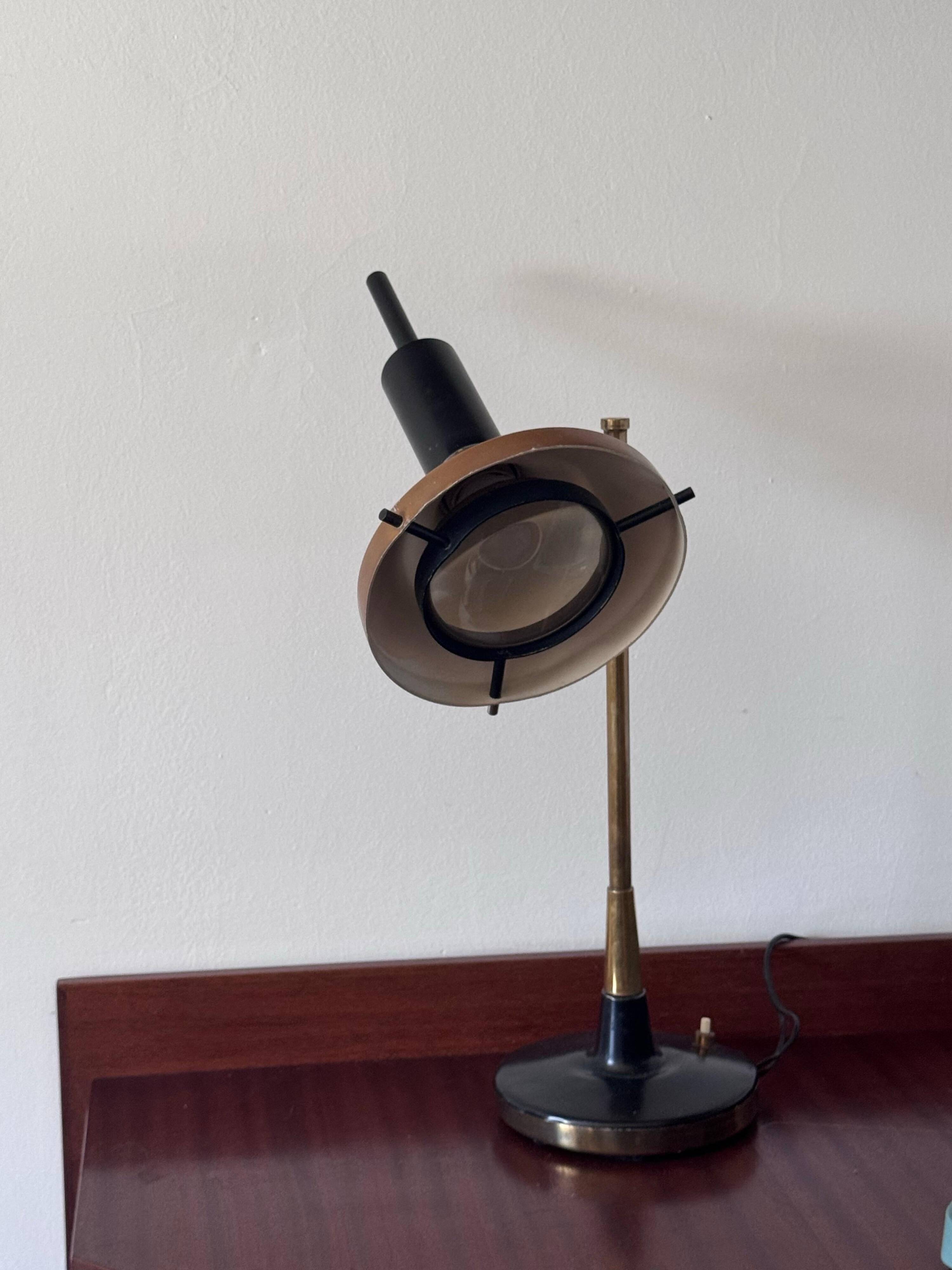 Lampe de table Mod. 553 par Oscar Torlasco pour Lumi, design italien collectible