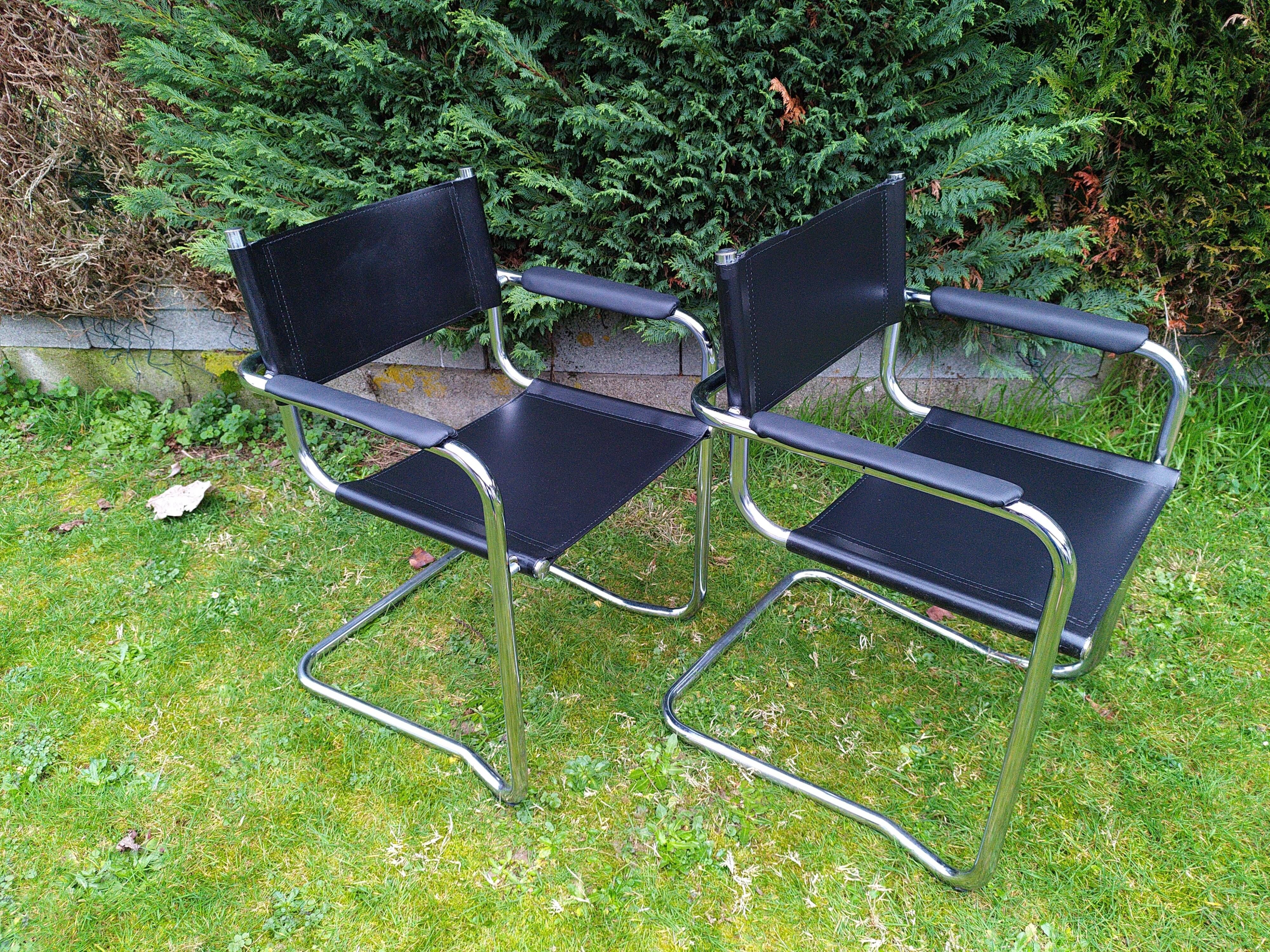 Set of 2 cantilever chairs in the style of Mart Stam.