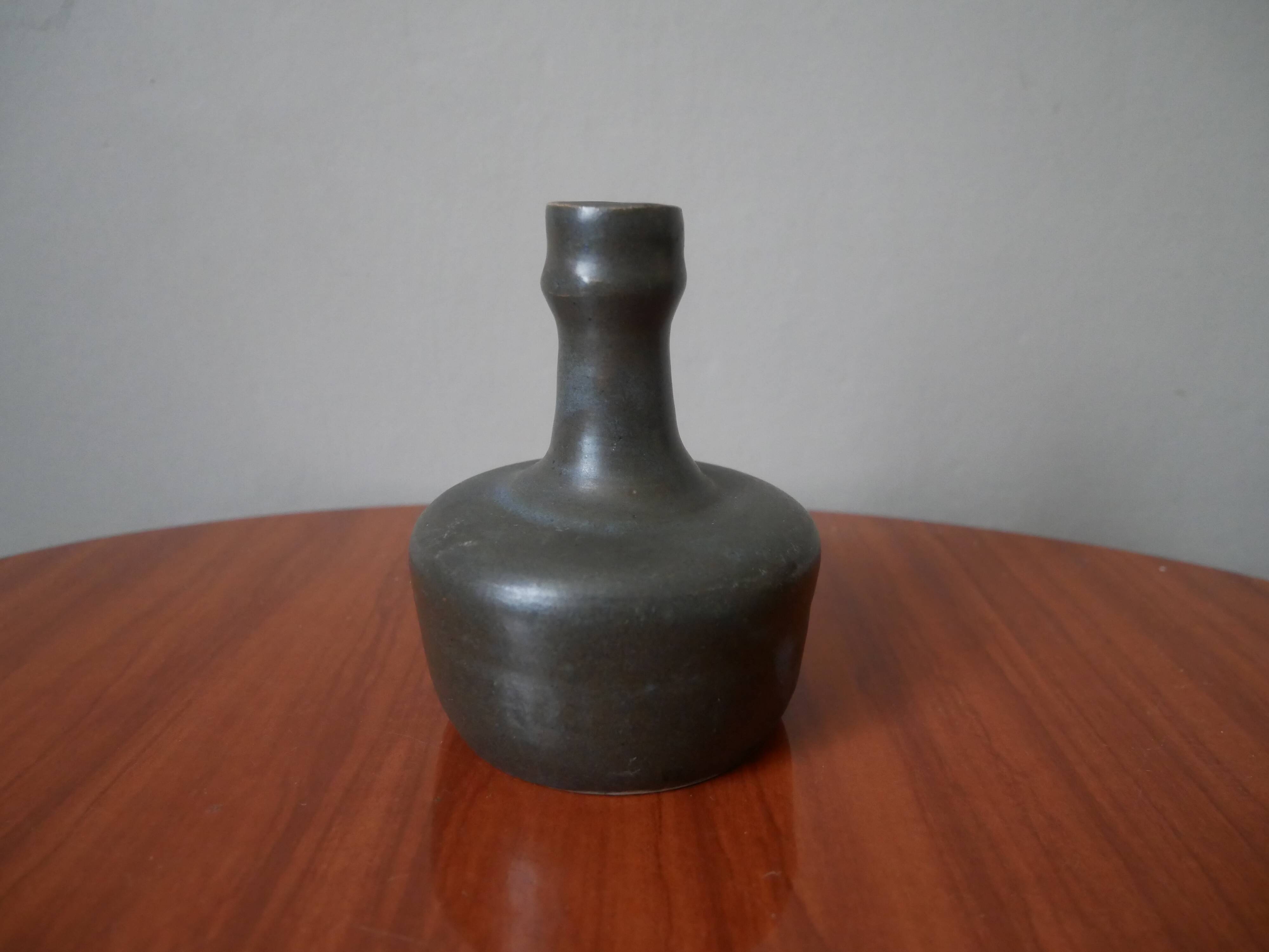 Ceramic vase soliflore pottery handmade craft production object decoration japandi