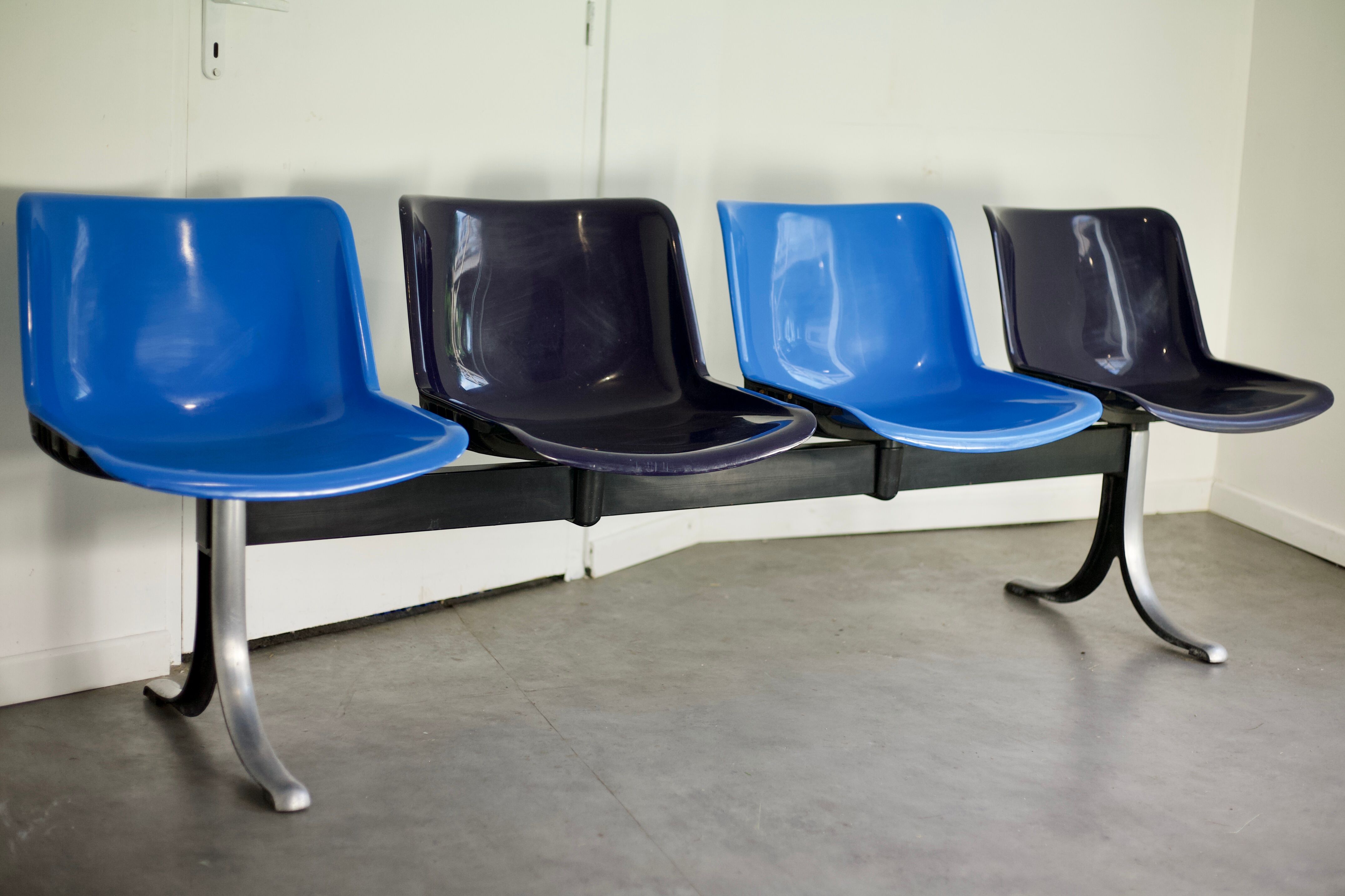Bench of Osvaldo Borsani for Tecno Italy, 1982
