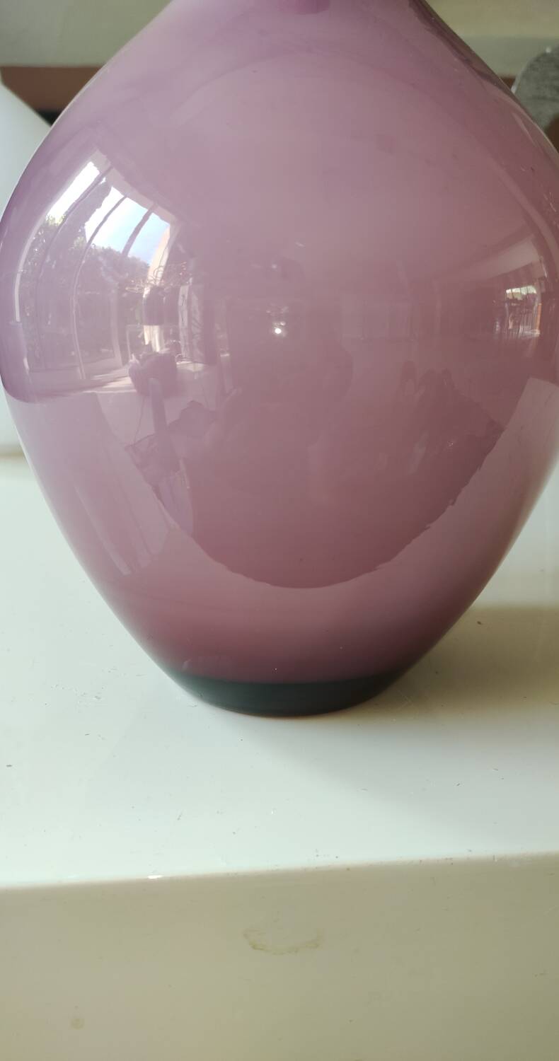 Designer Ball Soliflore Vase..In shades of pink. Dimensions: 24 x 15 cm