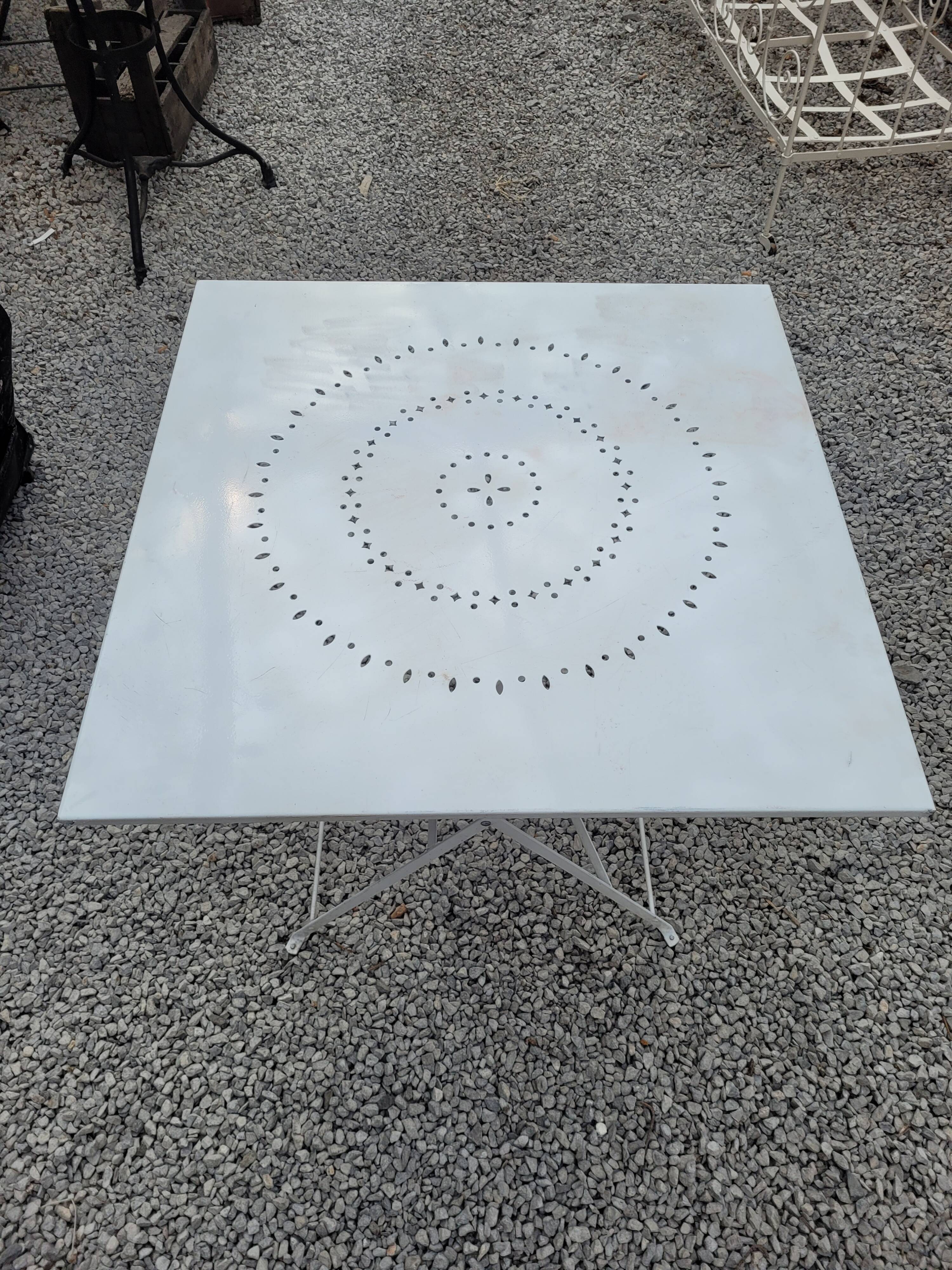 Folding garden table