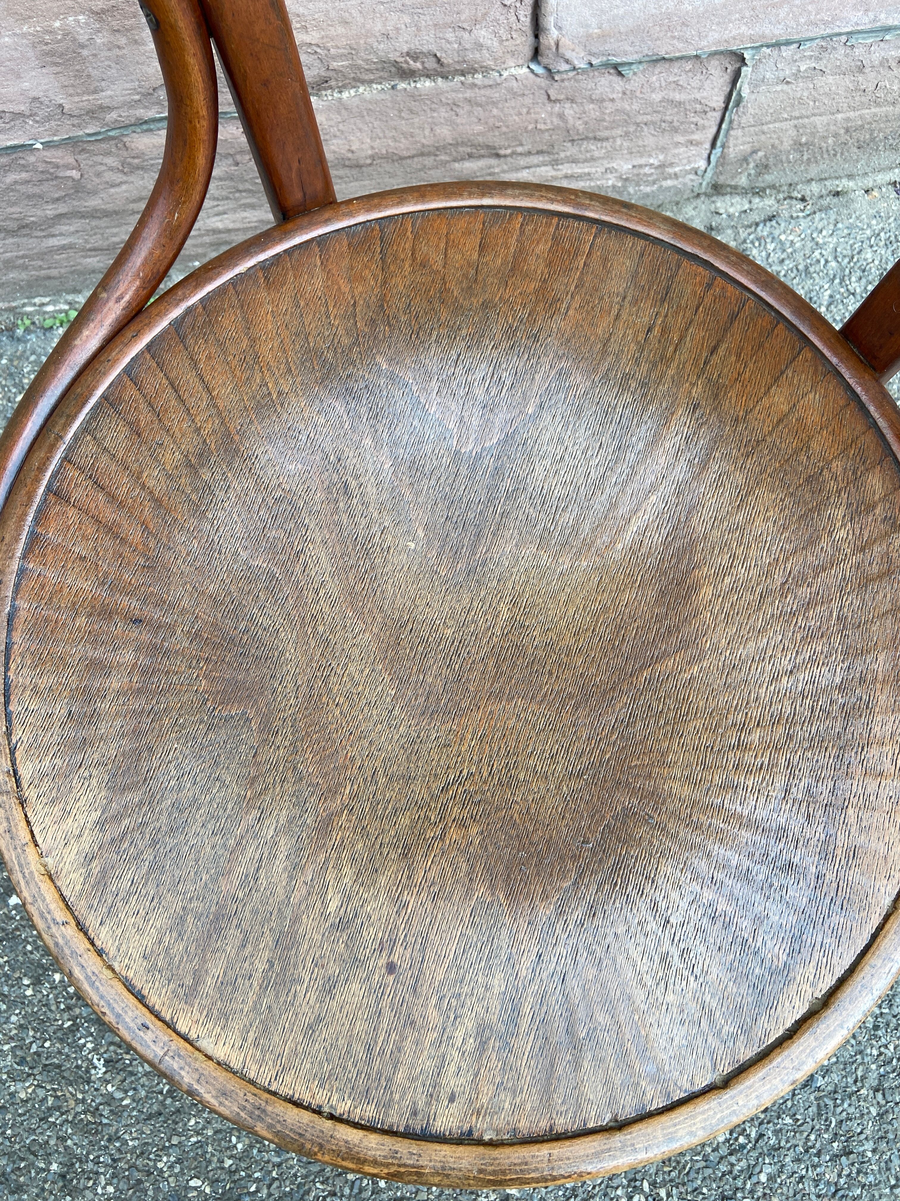 Office chair 1910 by bois courbé j & j kohn in vienna, austria