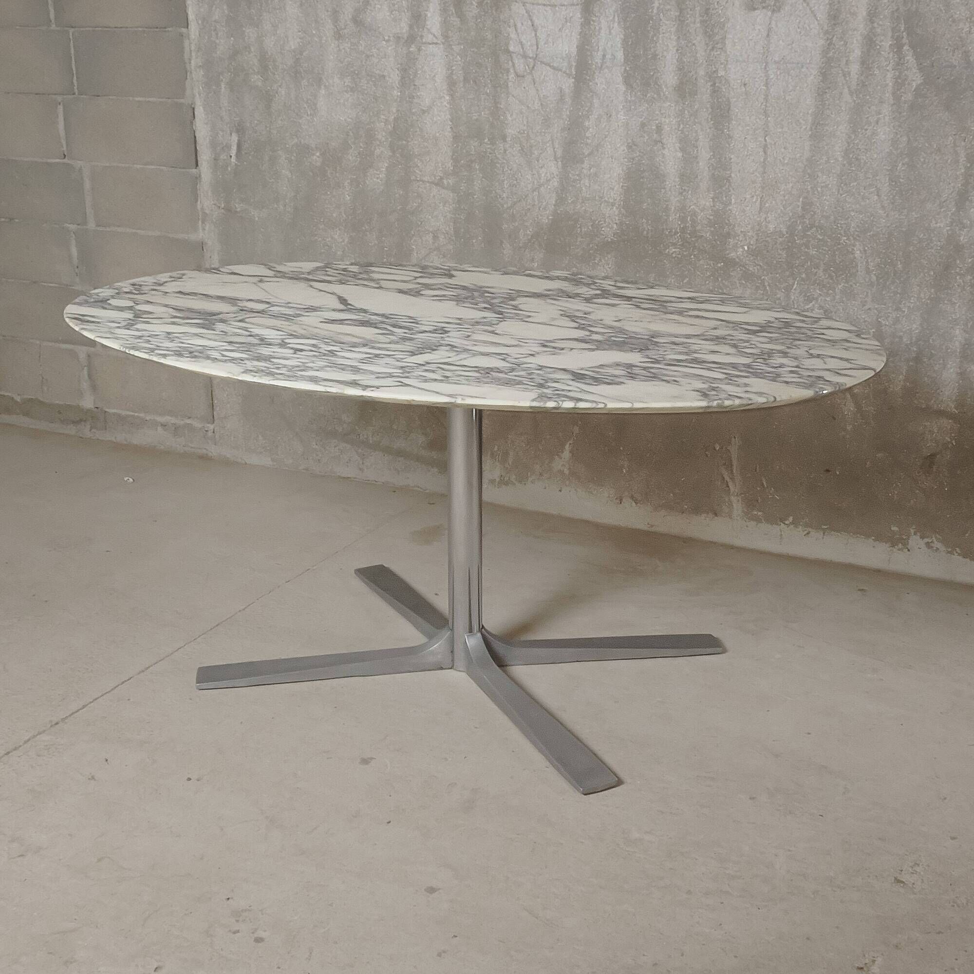 Table de repas en marbre et acier chromé, aluminium coulé, France c. 1970