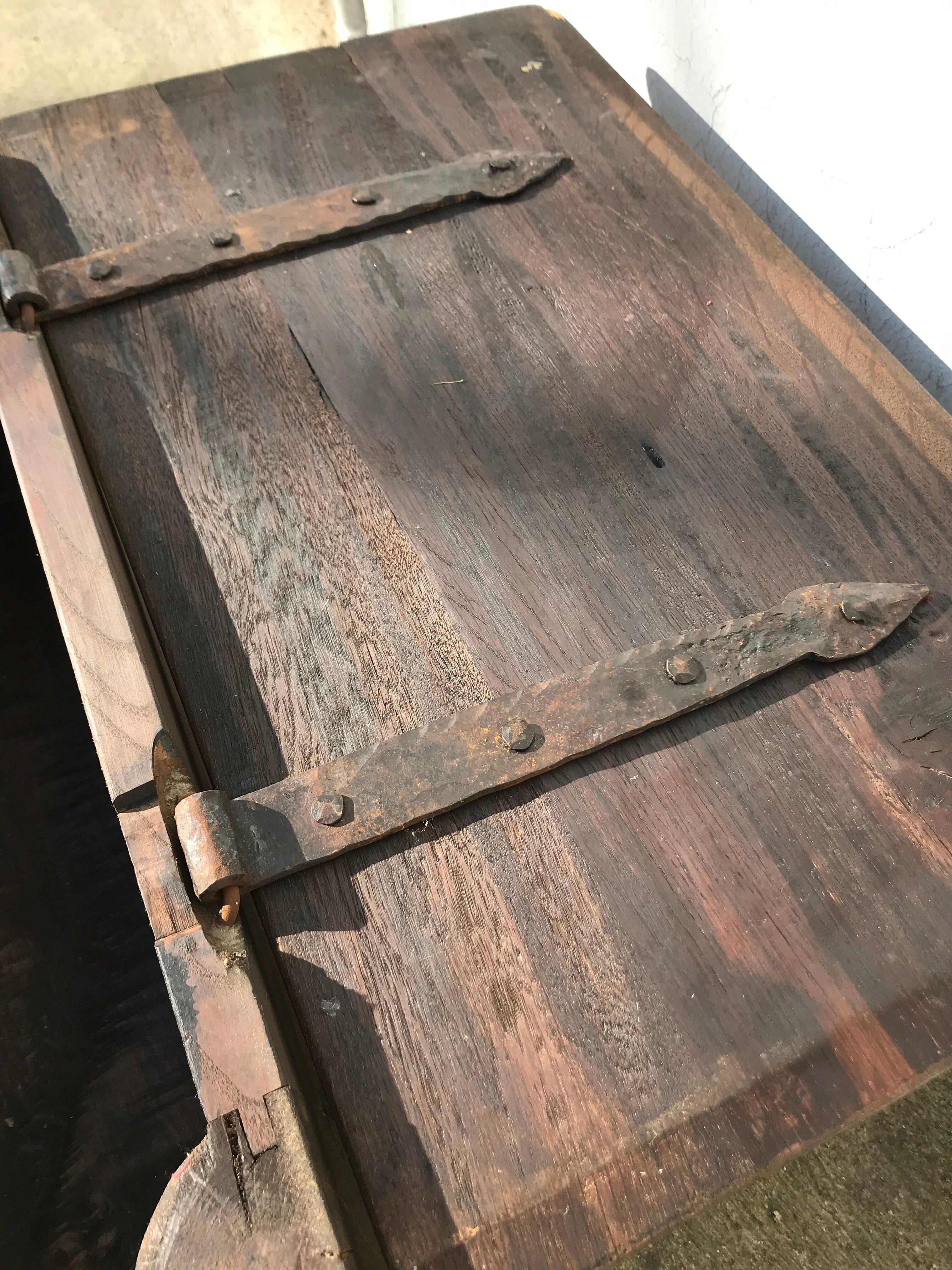 Wooden box, regional work