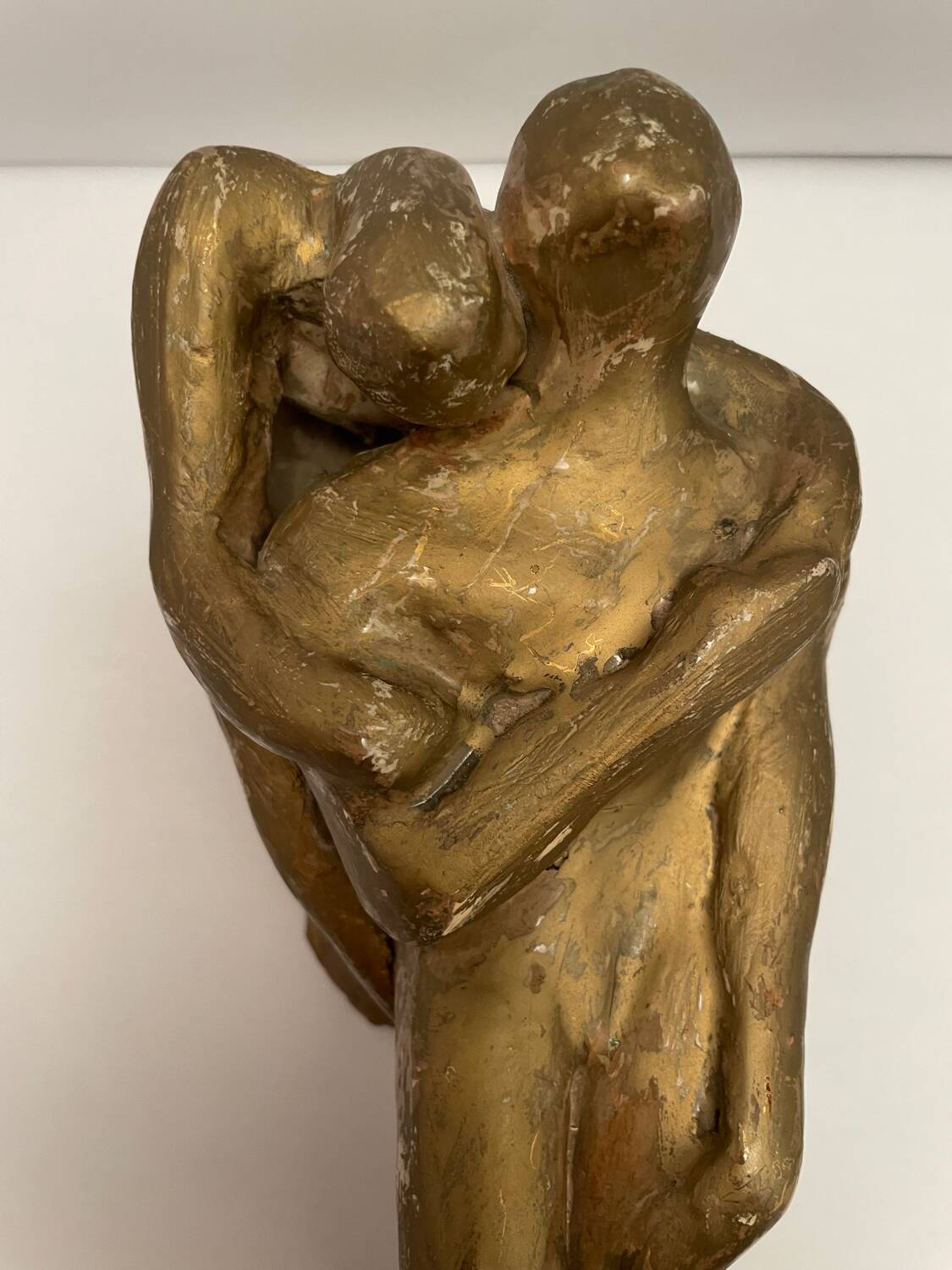 Sculpture of an embracing couple 20th century signed