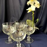 Suite de 4 verres a pied de degustation a vin rouge en cristal