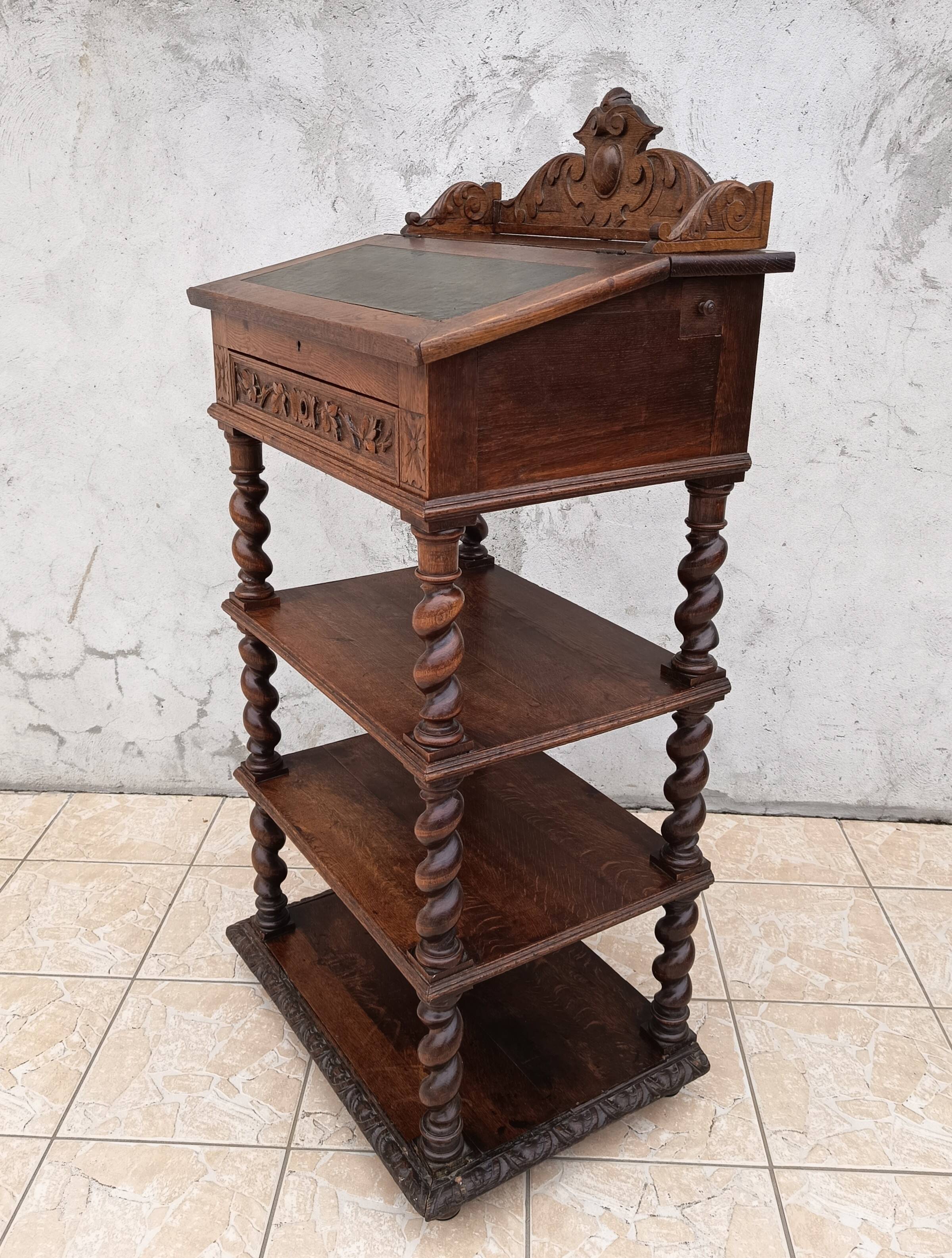 High Louis XIII writing desk in oak