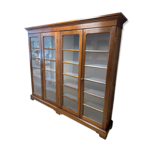 Grande bibliothèque - antique