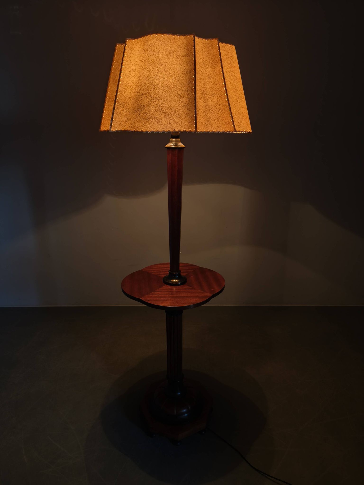 Lampadaire art déco avec table, Suède, années 1940