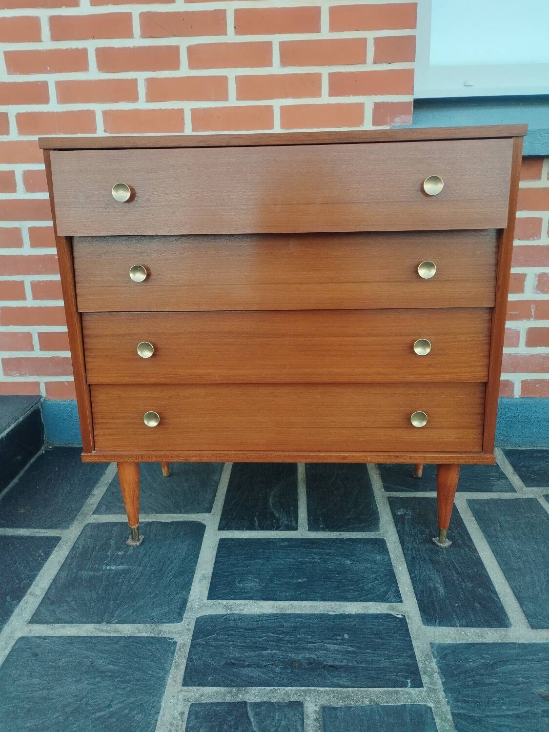 Vintage wooden chest of drawers