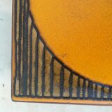 Pop ceramic dish underside