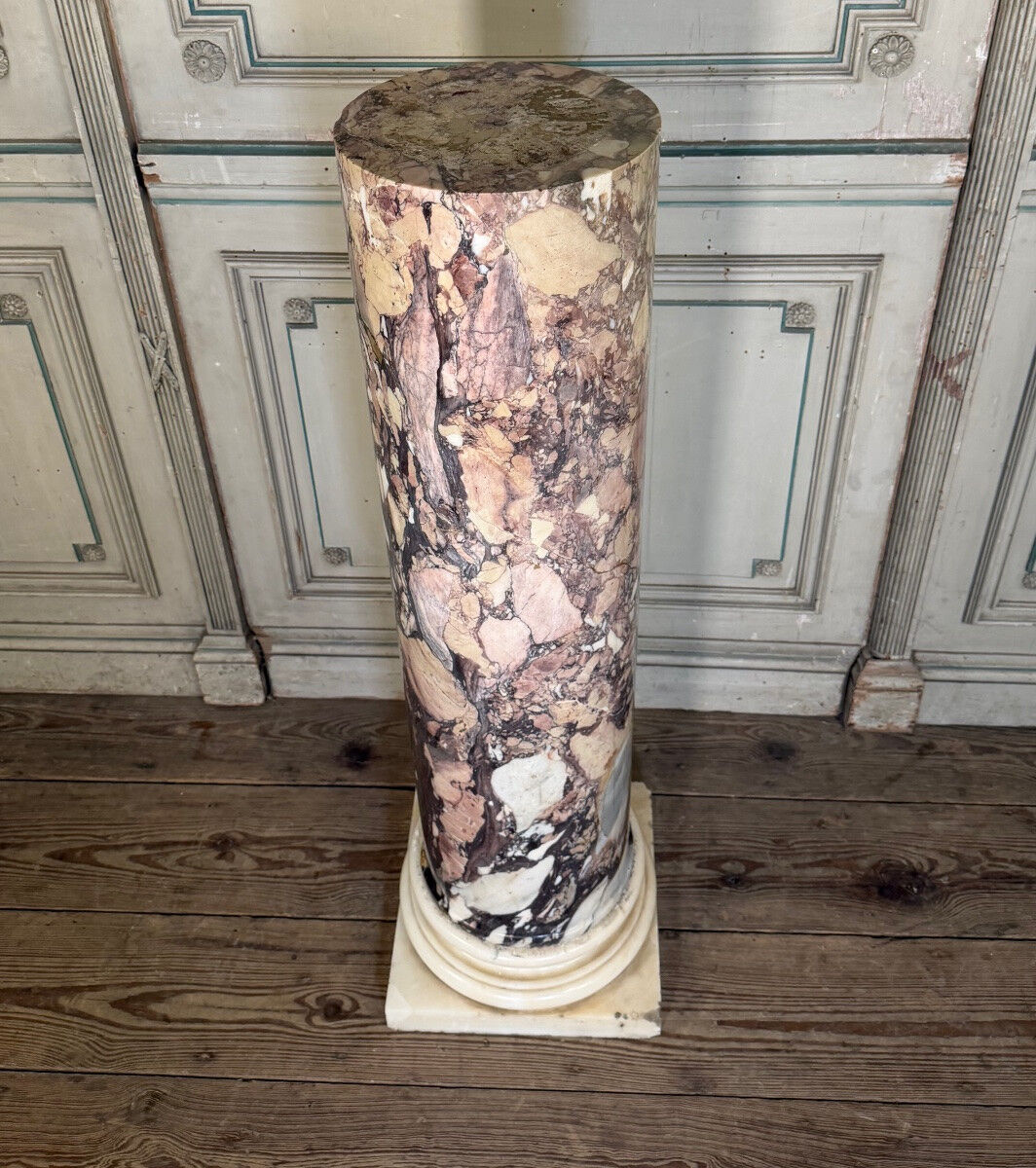 Column in purple and white breccia marble from Carrara, 19th century
